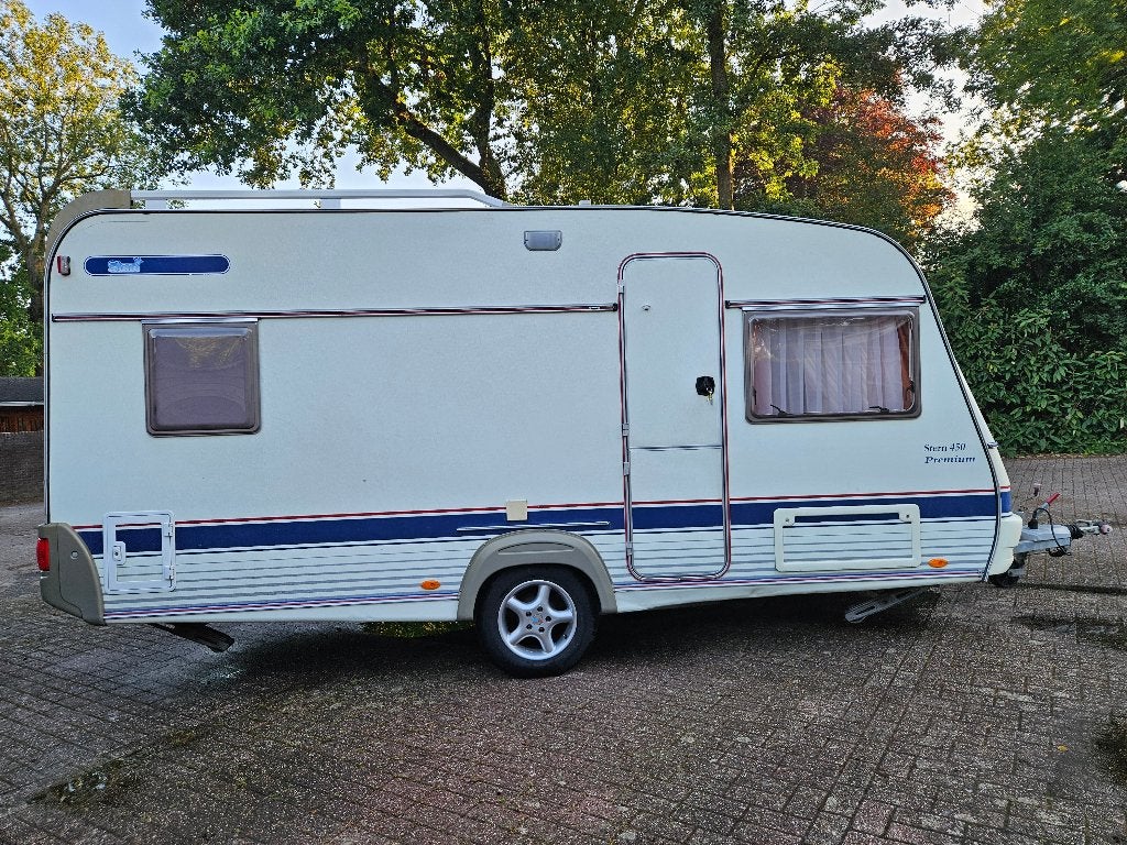 caravan Wilk Stern 450, Standaardzit, Frans bed, Particulier, Kachel