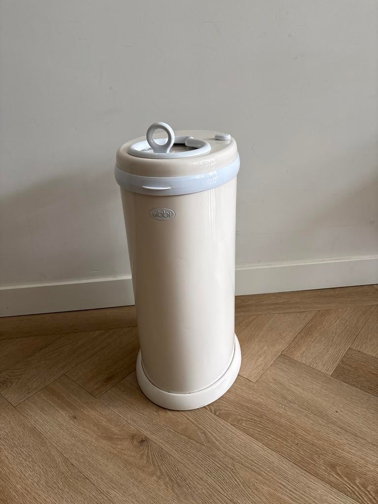 Ubbi Luieremmer Zand/Beige - Geurvrij en Stijlvol, Ophalen, Zo goed als nieuw, Minder dan 50 cm