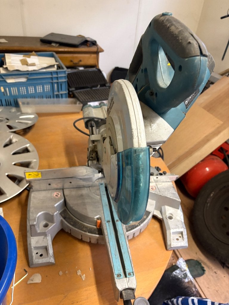 Makita afkortzagen., Ophalen, Gebruikt, Makita, Afkortzaag