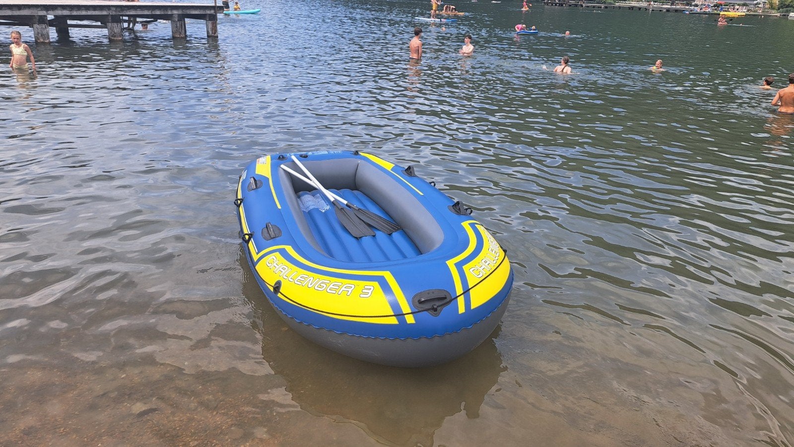 Intex Challenger 3 opblaasboot met peddels en pomp, Ophalen, Zo goed als nieuw
