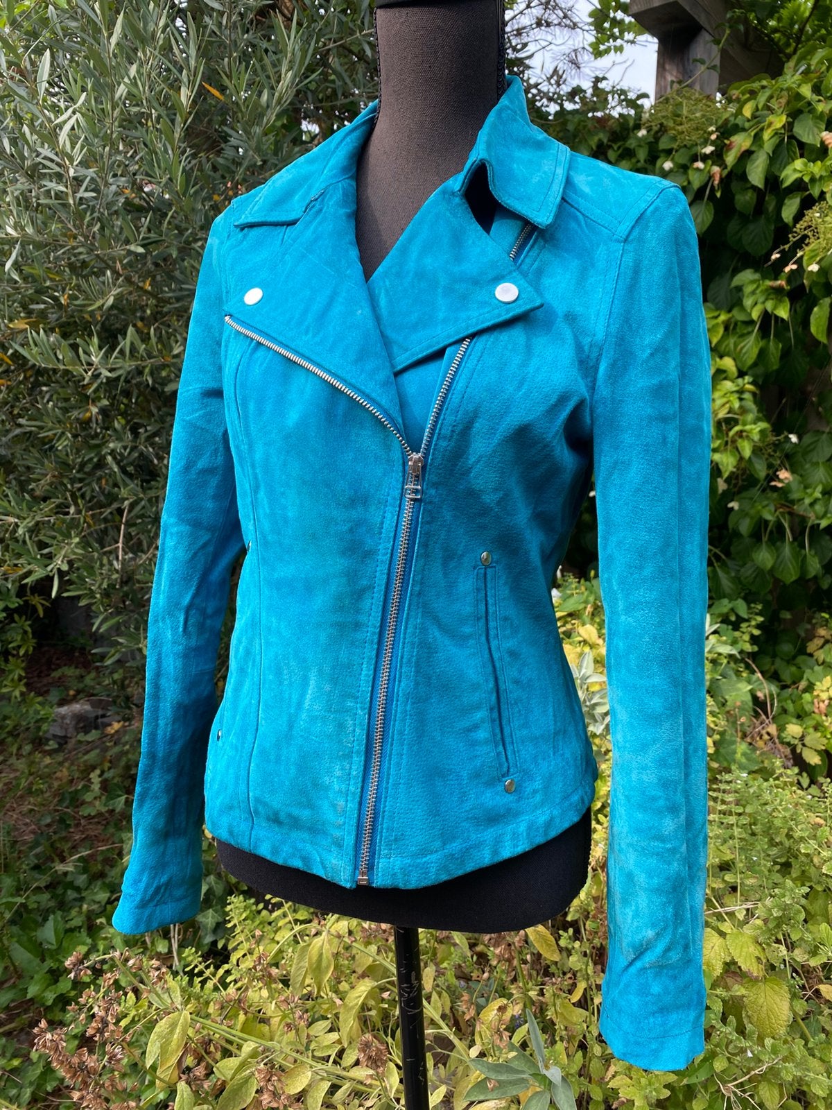 Intens Blauwe Bikerjacket - Echt Leer (Suede), Kleding | Dames, Jasjes, Kostuums en Pakken, Maat 38/40 (M), Blauw, Ophalen of Verzenden