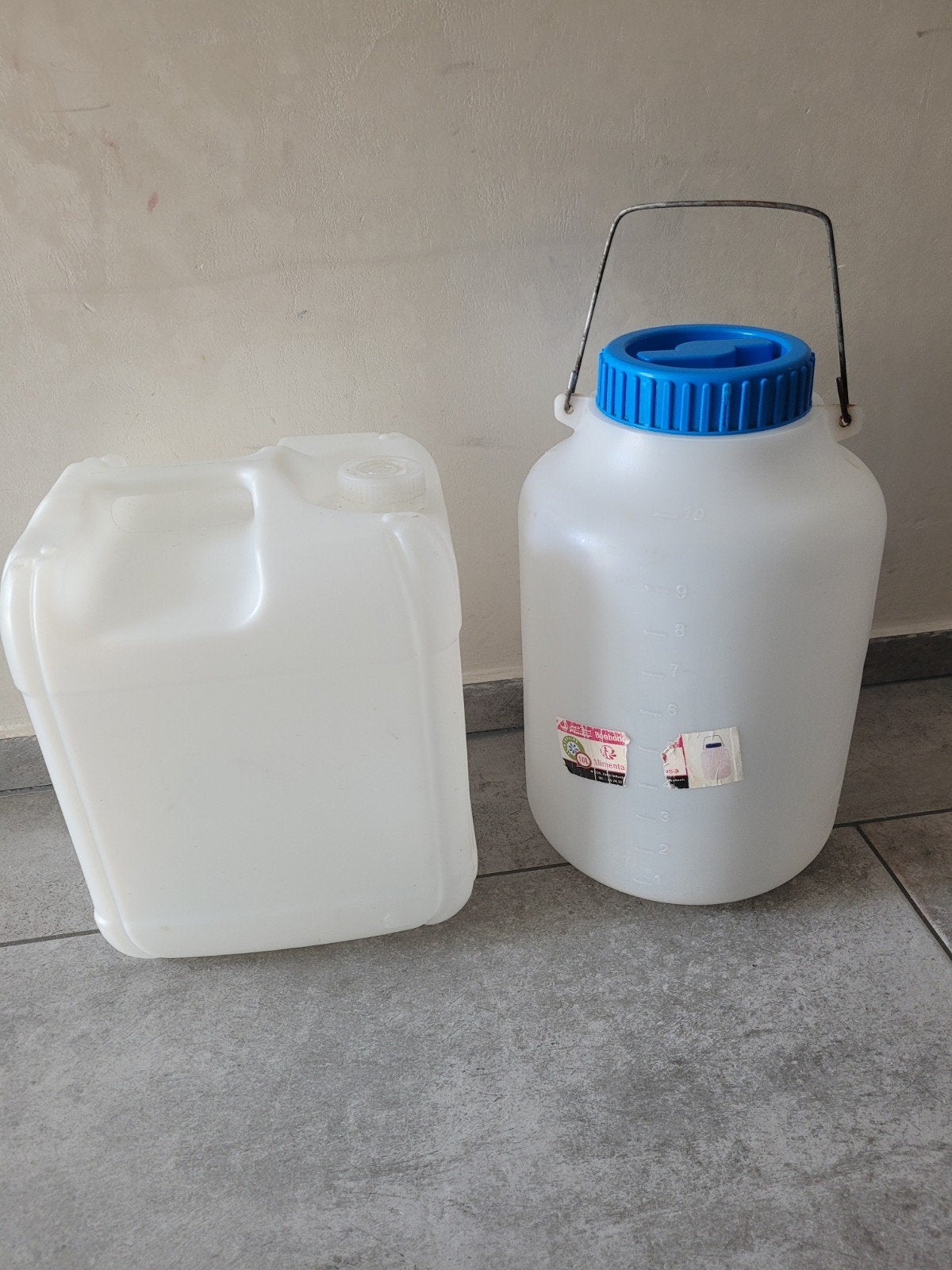 Set van 2 plastic jerrycans/waterkannen, Ophalen of Verzenden, Gebruikt