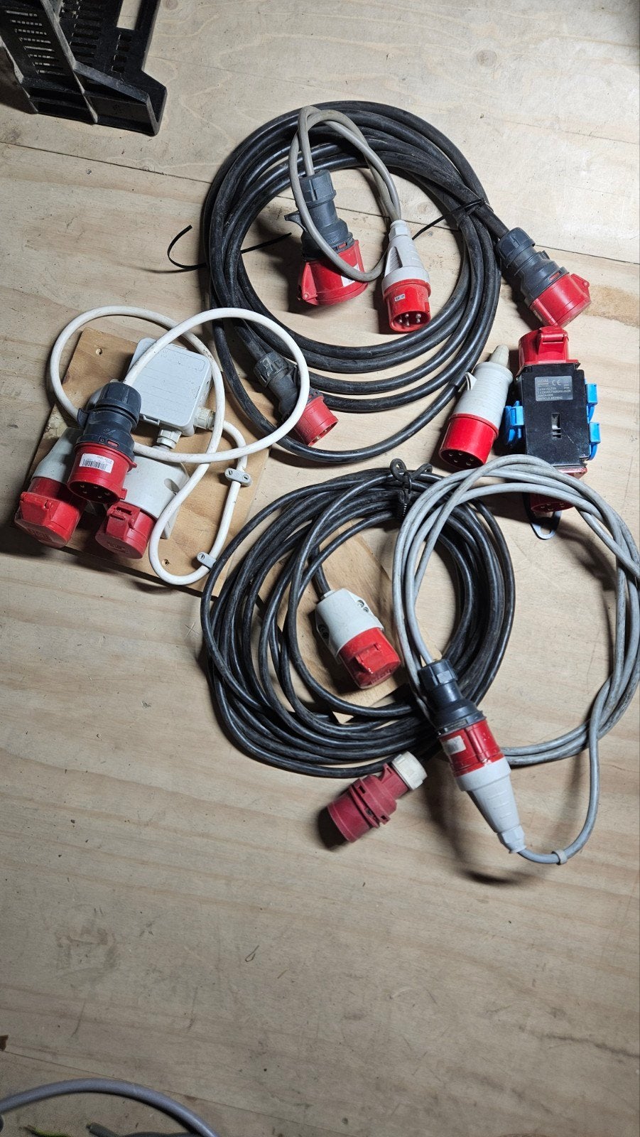 Diverse CEE verlengkabels en adapters, Ophalen of Verzenden, Gebruikt, Kabel of Snoer