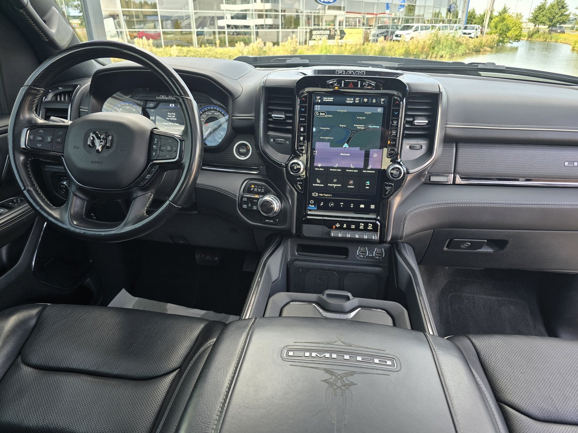 Dodge Ram 1500 5.7 V8 Limited | Headup Display | H&K Sound |, Auto's, Automaat, Gebruikt, 5654 cc, 402 pk