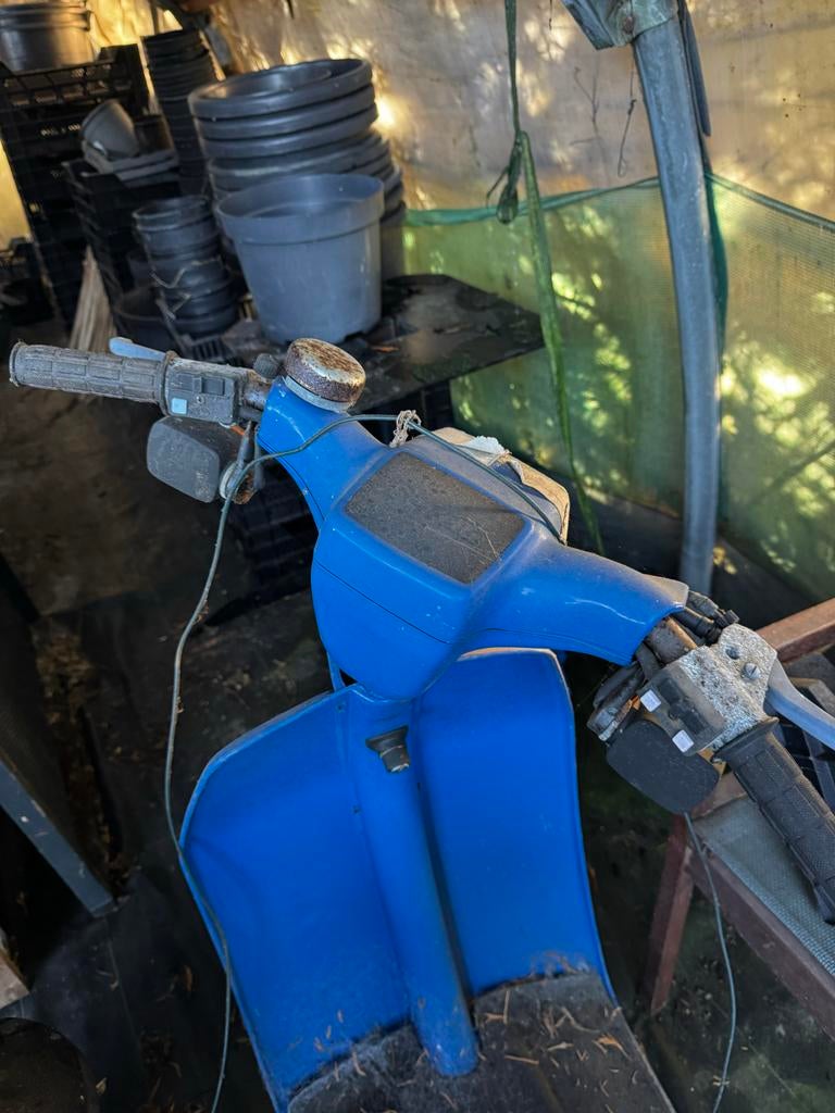 Benelli scooter onderdelen - Blauw frame en meer, Ophalen, Gebruikt, Overige materialen