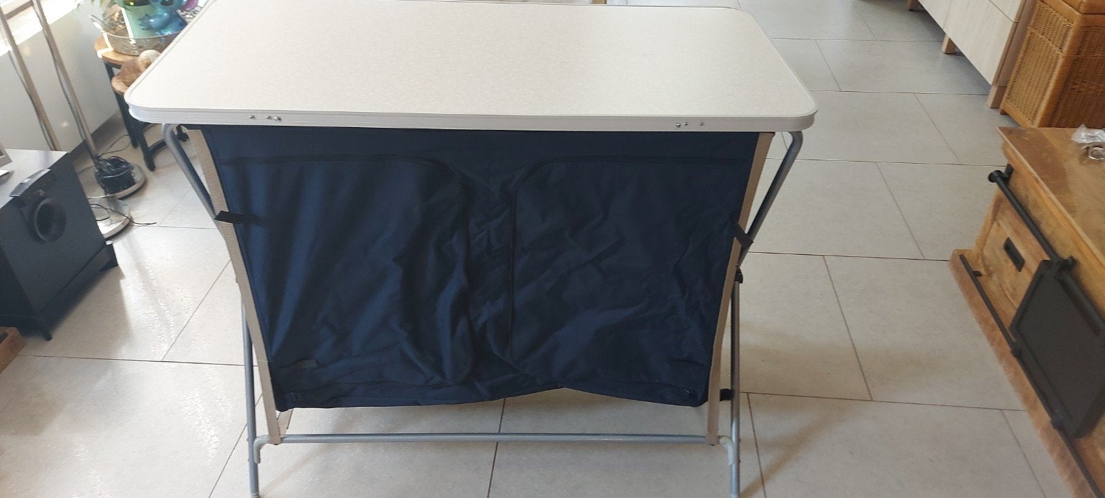 camping kast, Caravans en Kamperen, Kampeeraccessoires, Ophalen, Zo goed als nieuw