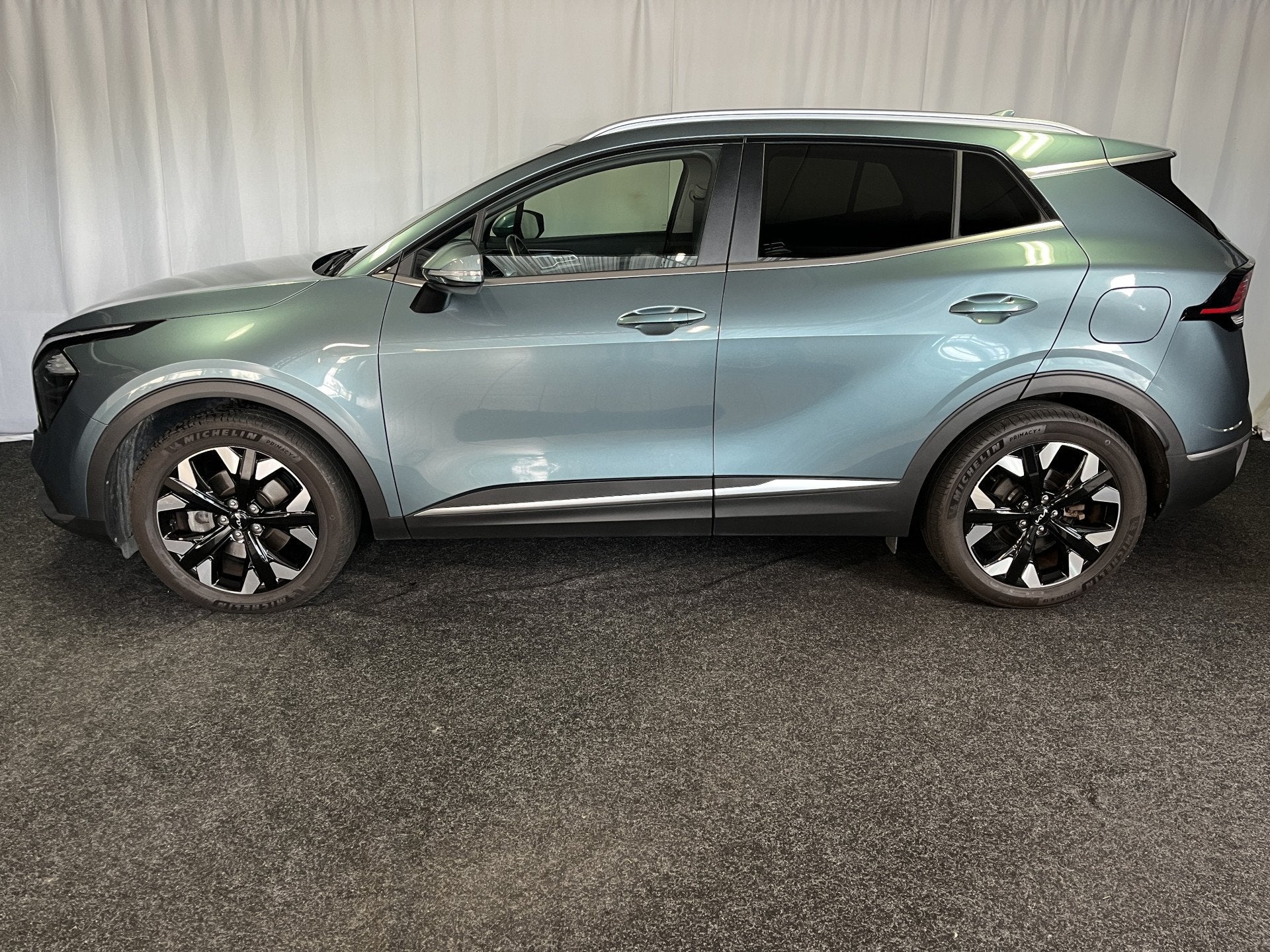 Kia Sportage 1.6 T-GDi PLUG-IN Hybrid AWD DynamicPlusLine 1E, Auto's, Kia, Gebruikt, 4 cilinders, Met garantie (alle), Leder en Stof