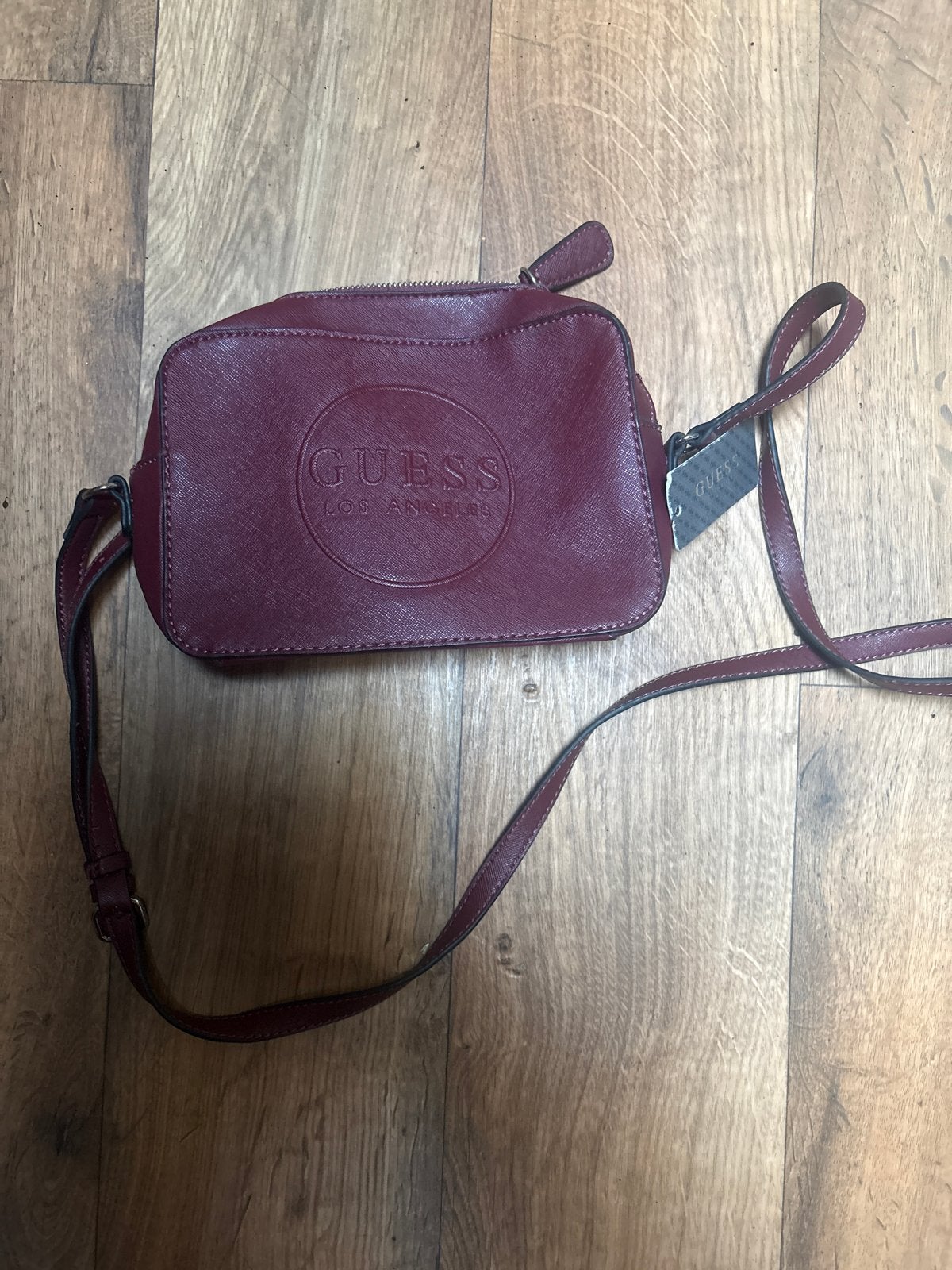 Nieuwe Guess schoudertas - 1 keer gedragen, Verzenden, Zo goed als nieuw, Overige kleuren, Schoudertasje