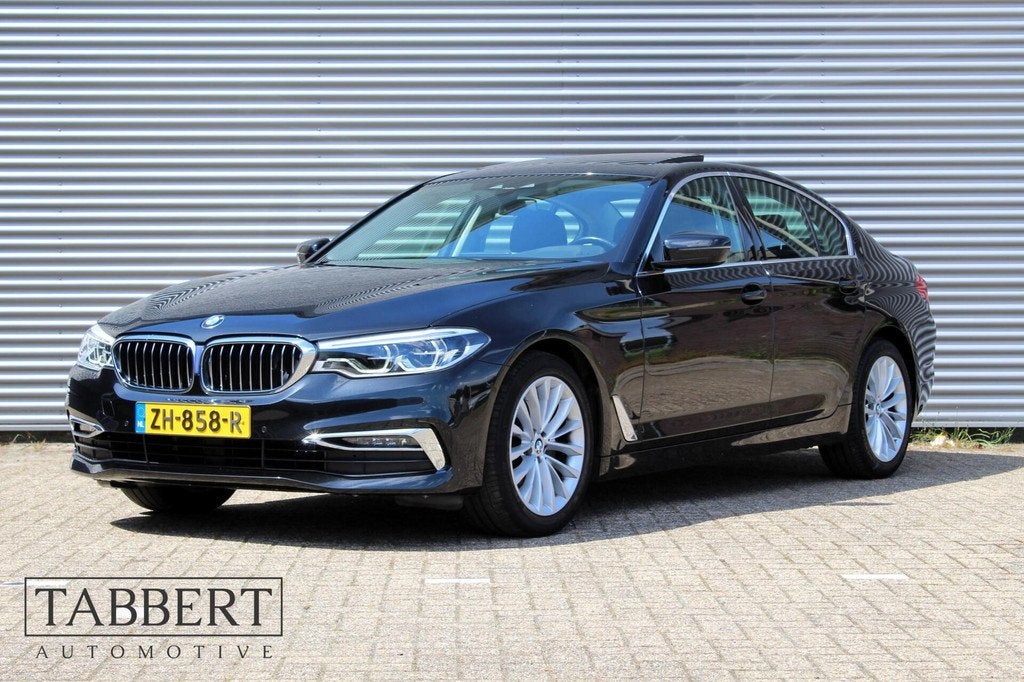 BMW 5-serie 520i High Executive Edition Dakraam Luxury Line, Auto's, Automaat, 1998 cc, Achterwielaandrijving, Gebruikt