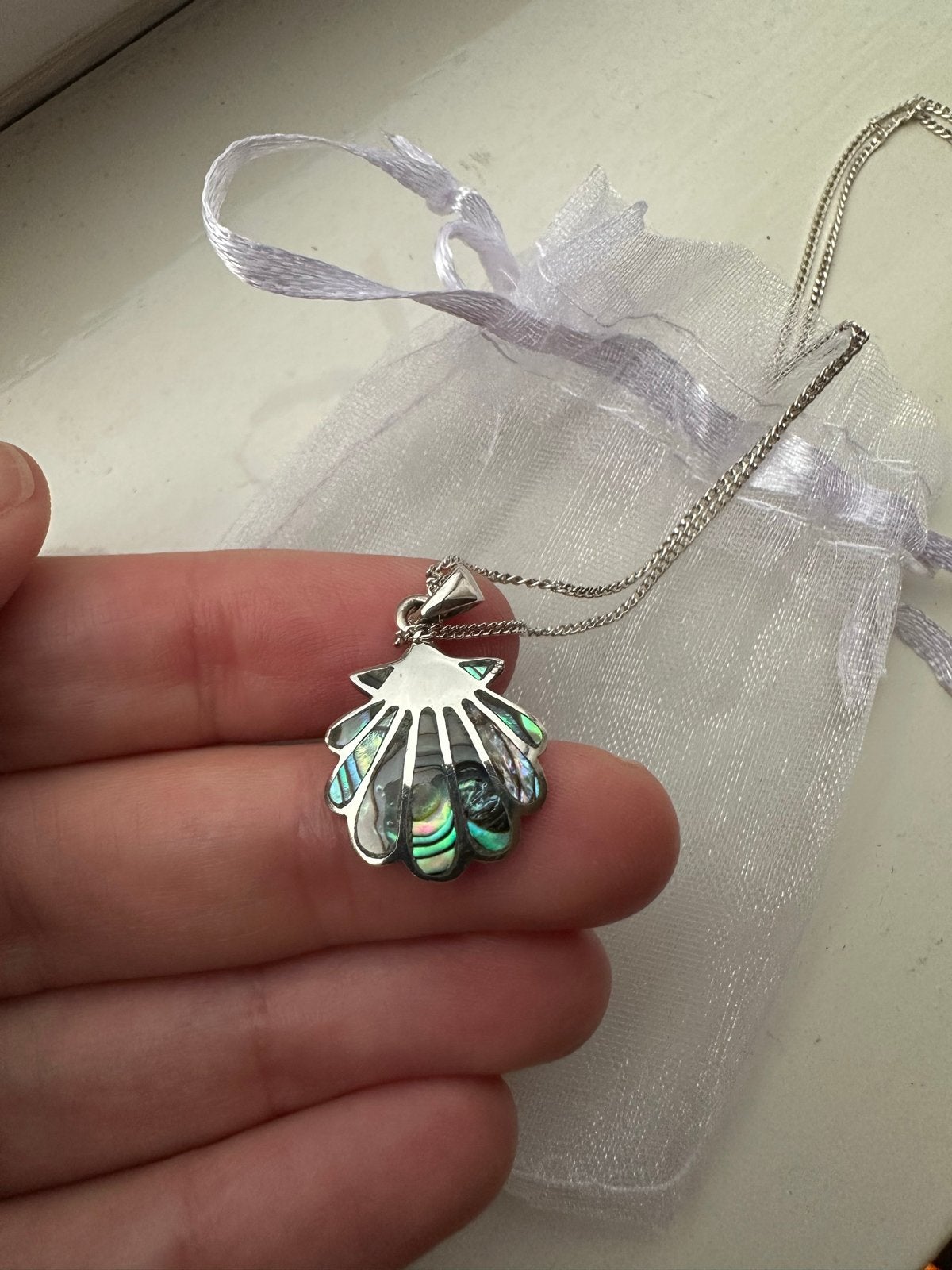 925 Sterling Zilveren schelp ketting met abalone inleg, Ophalen of Verzenden, Zo goed als nieuw, Zilver, Met hanger
