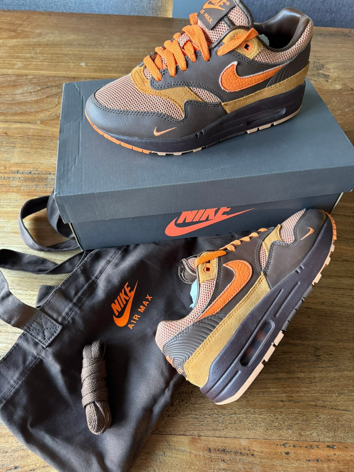 Nike Air Max 1 “Kings Day”  39, Ophalen of Verzenden, Zo goed als nieuw, Bruin