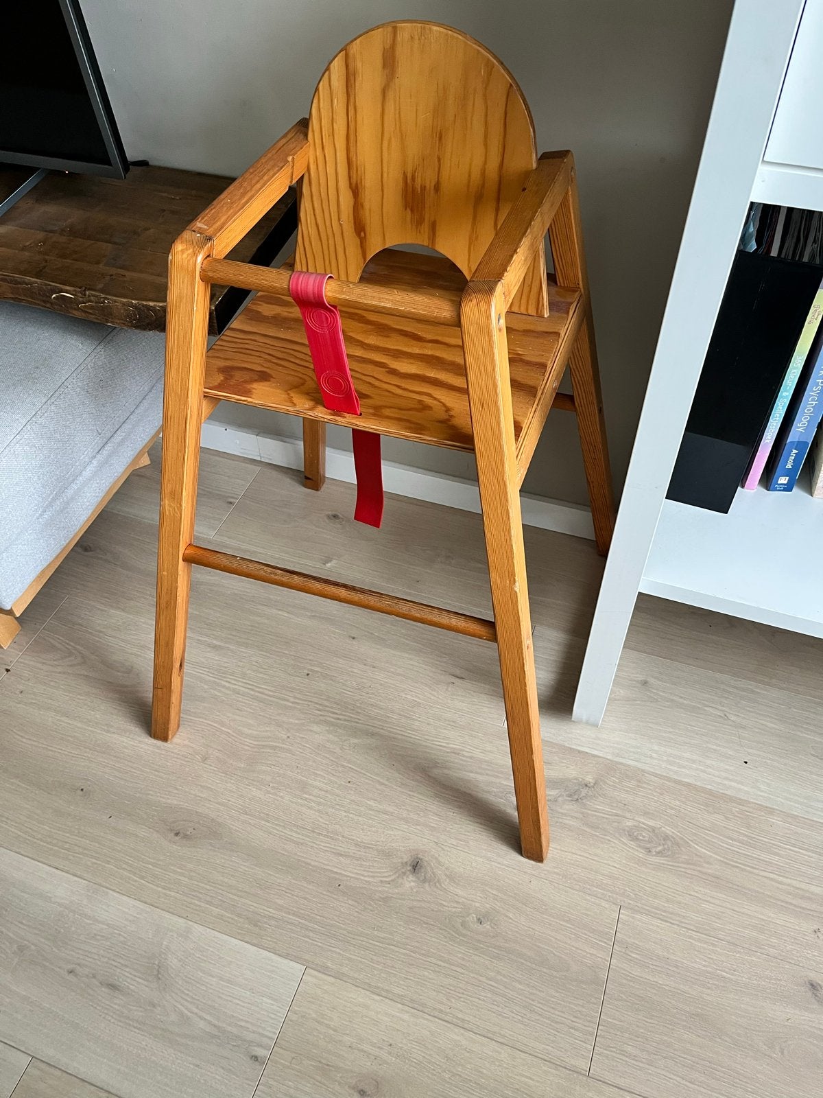 Mooie Houten kinderstoel met gordel, Ophalen, Gebruikt, Overige typen, Gordel(s)