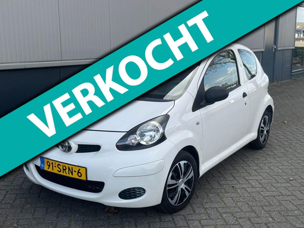 Toyota Aygo 1.0-12V Cool Airco Carplay Nieuwe apk NAP, Auto's, Toyota, Bedrijf, Te koop, Aygo, ABS, Airbags, Airconditioning, Apple Carplay
