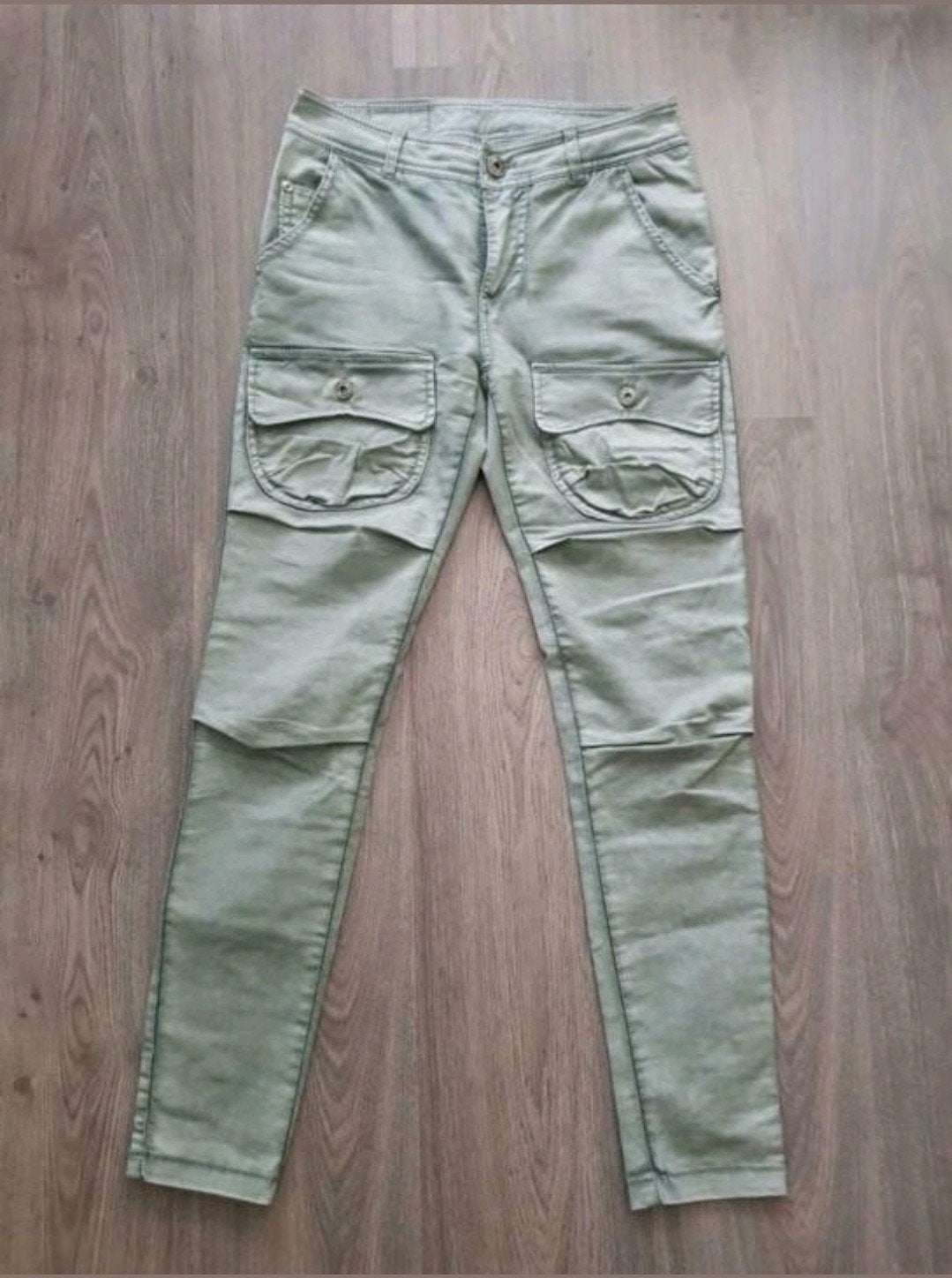 Supergave nieuwe Maryley groenekaki cargopants
XS of 27, Kleding | Dames, Spijkerbroeken en Jeans, Overige kleuren, Nieuw, Ophalen of Verzenden