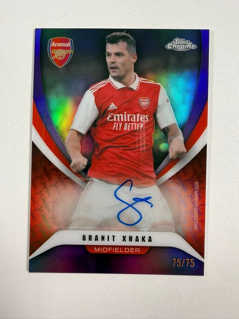 Granit Xhaka /75 Purple Auto Topps Chrome Arsenal 2025-26, Ophalen of Verzenden, Nieuw, Buitenlandse clubs, Poster, Plaatje of Sticker