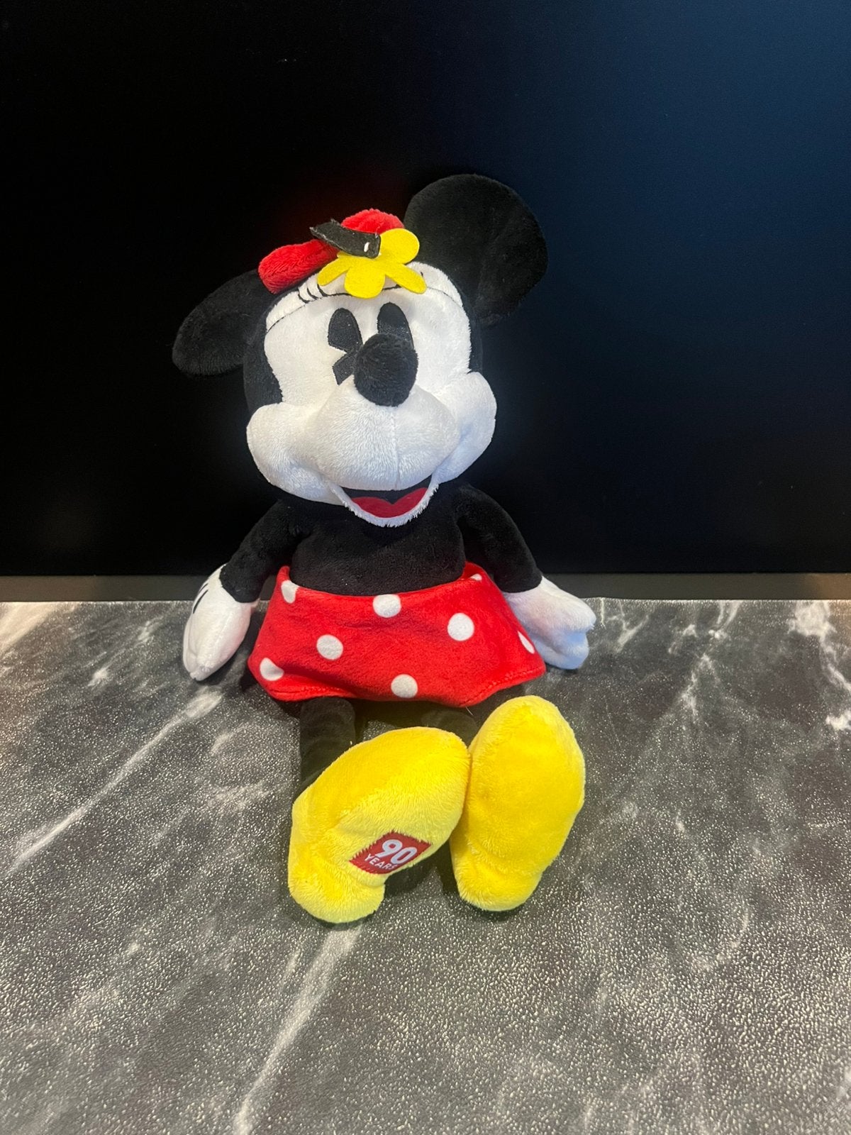 Disney Minnie Mouse 90 years knuffel promo item, Verzamelen, Disney, Ophalen of Verzenden, Mickey Mouse, Zo goed als nieuw, Knuffel