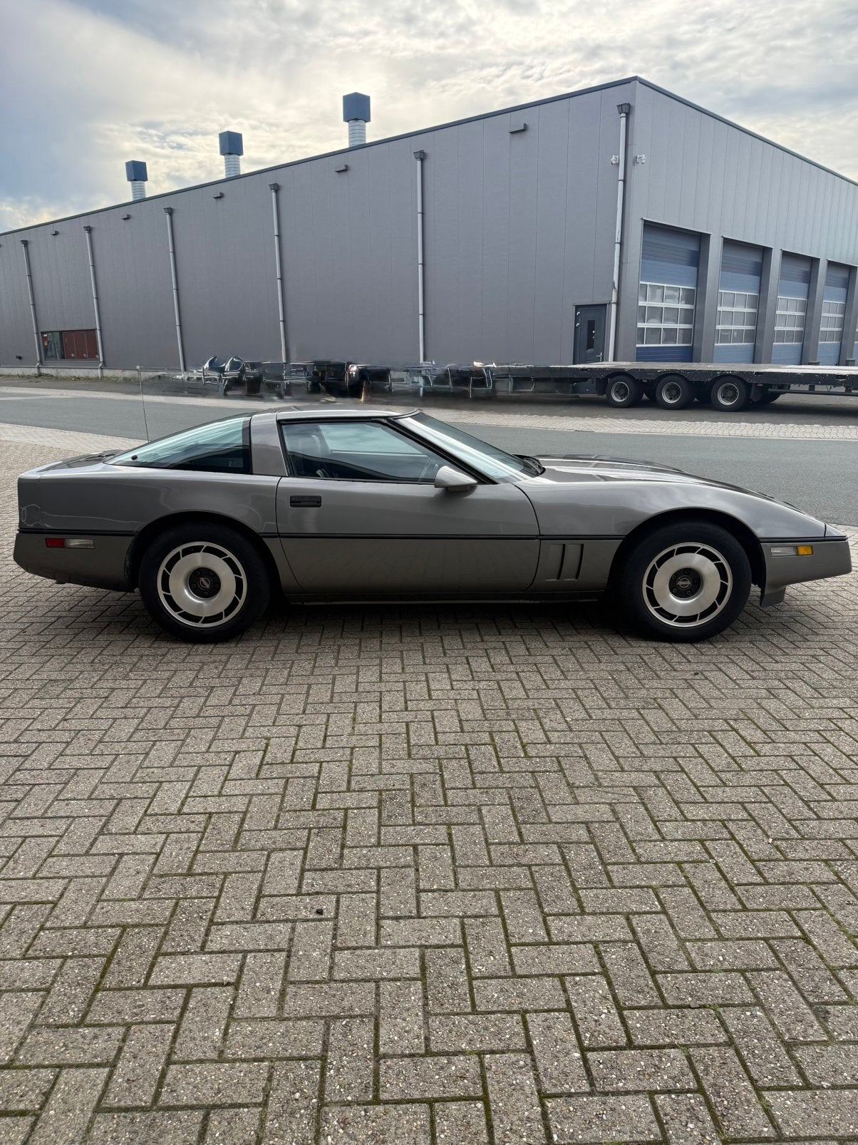 Chevrolet Corvette 5.7 AUT 1983 Grijs, foto 5