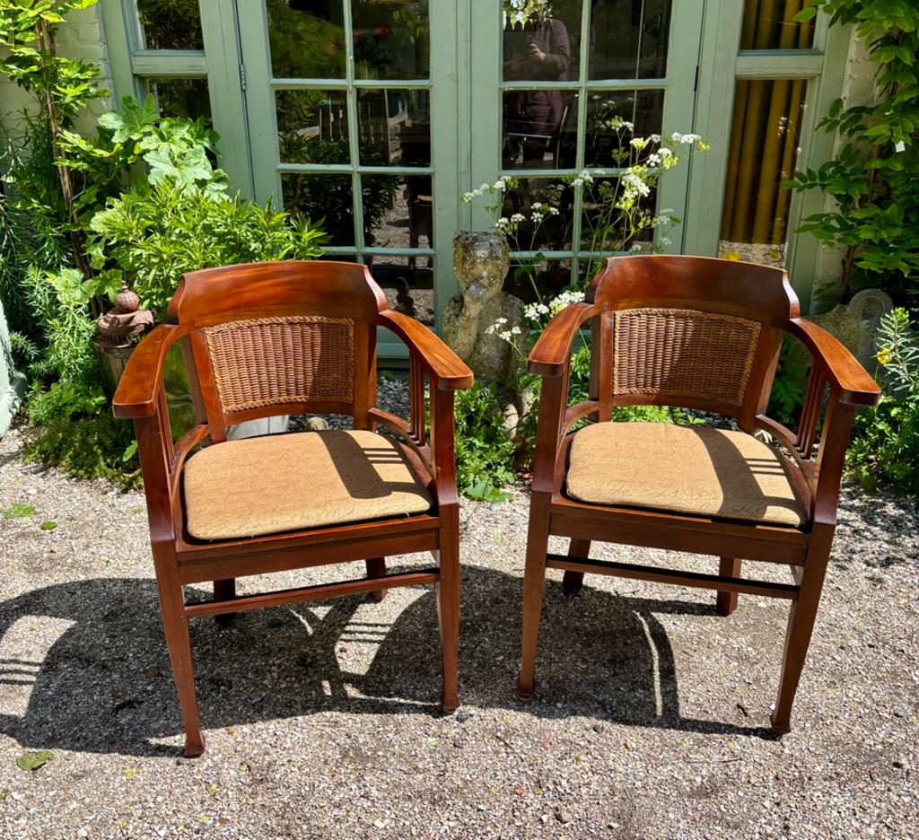 2 prachtige teakhouten stoelen, Ophalen