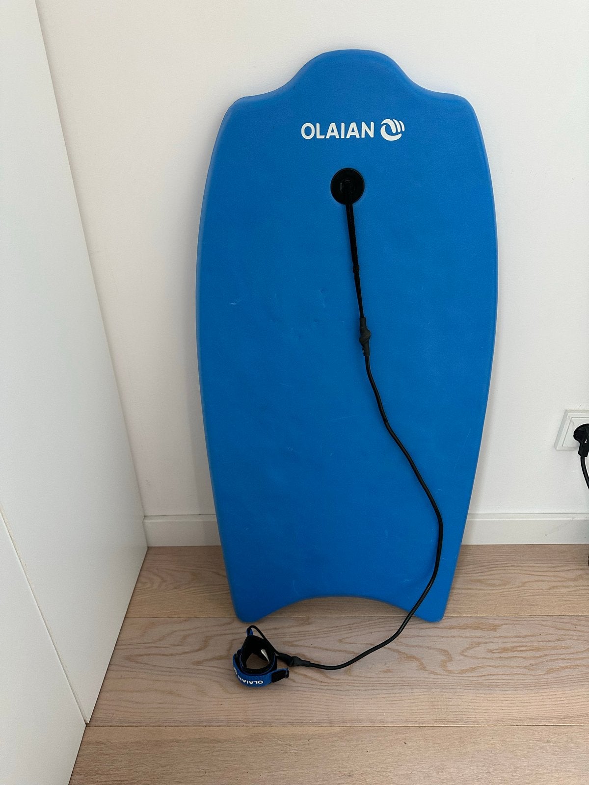 Decathlon Olaian Bodyboard Blauw met Leash, Watersport en Boten, Ophalen, Zo goed als nieuw, Overige typen, Met koord