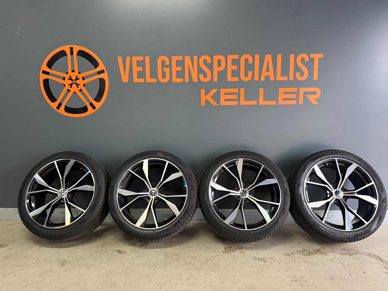 Vw Tiguan Misano 20 inch velgen 5x112 255/40/20 Pirelli alls, Ophalen of Verzenden, 20 inch, All Season, Banden en Velgen