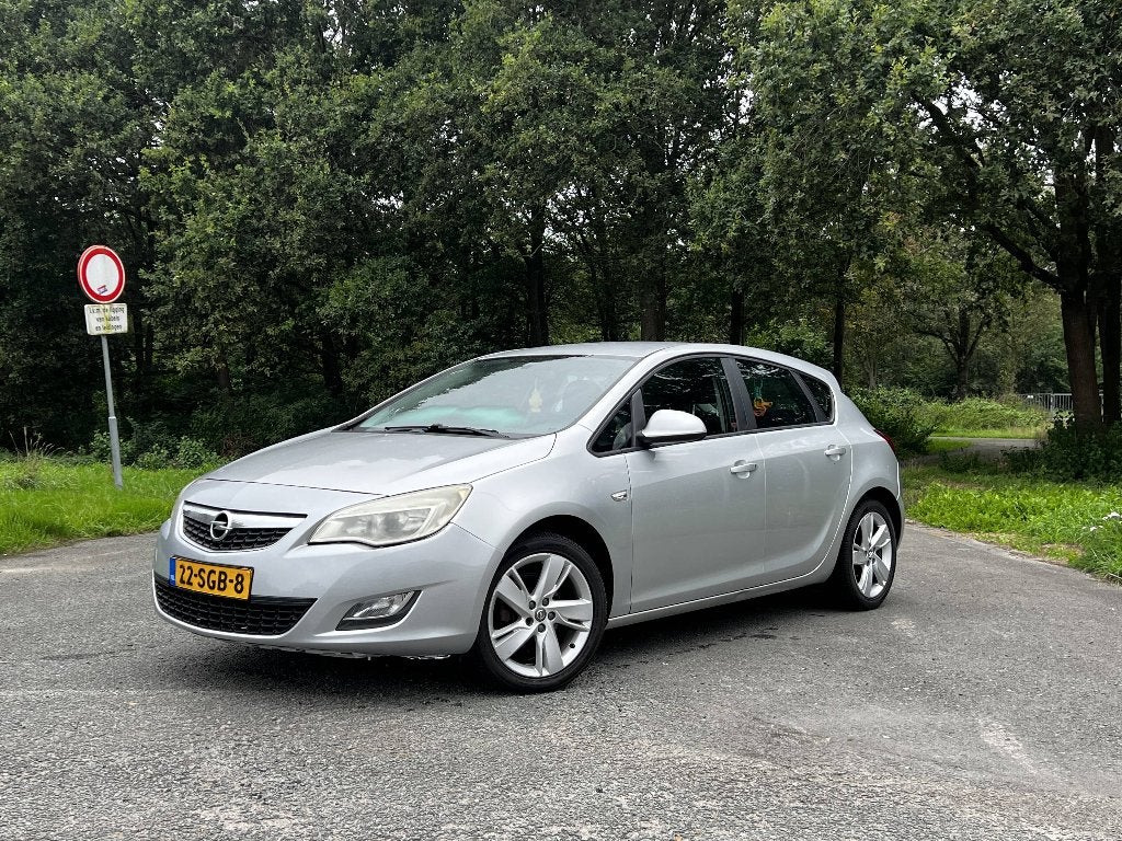 Opel Astra 1.4 Turbo Automaat | Android Auto | Camera | APK, Auto's, Euro 5, 4 cilinders, 1353 kg, Origineel Nederlands