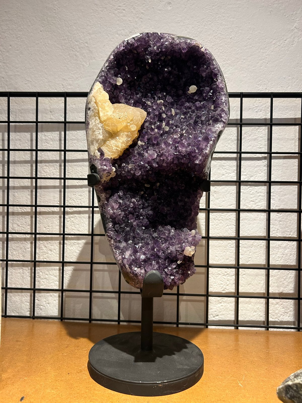 AA+ kwaliteit amethist geode met calciet, Nieuw, Ophalen of Verzenden, X, X