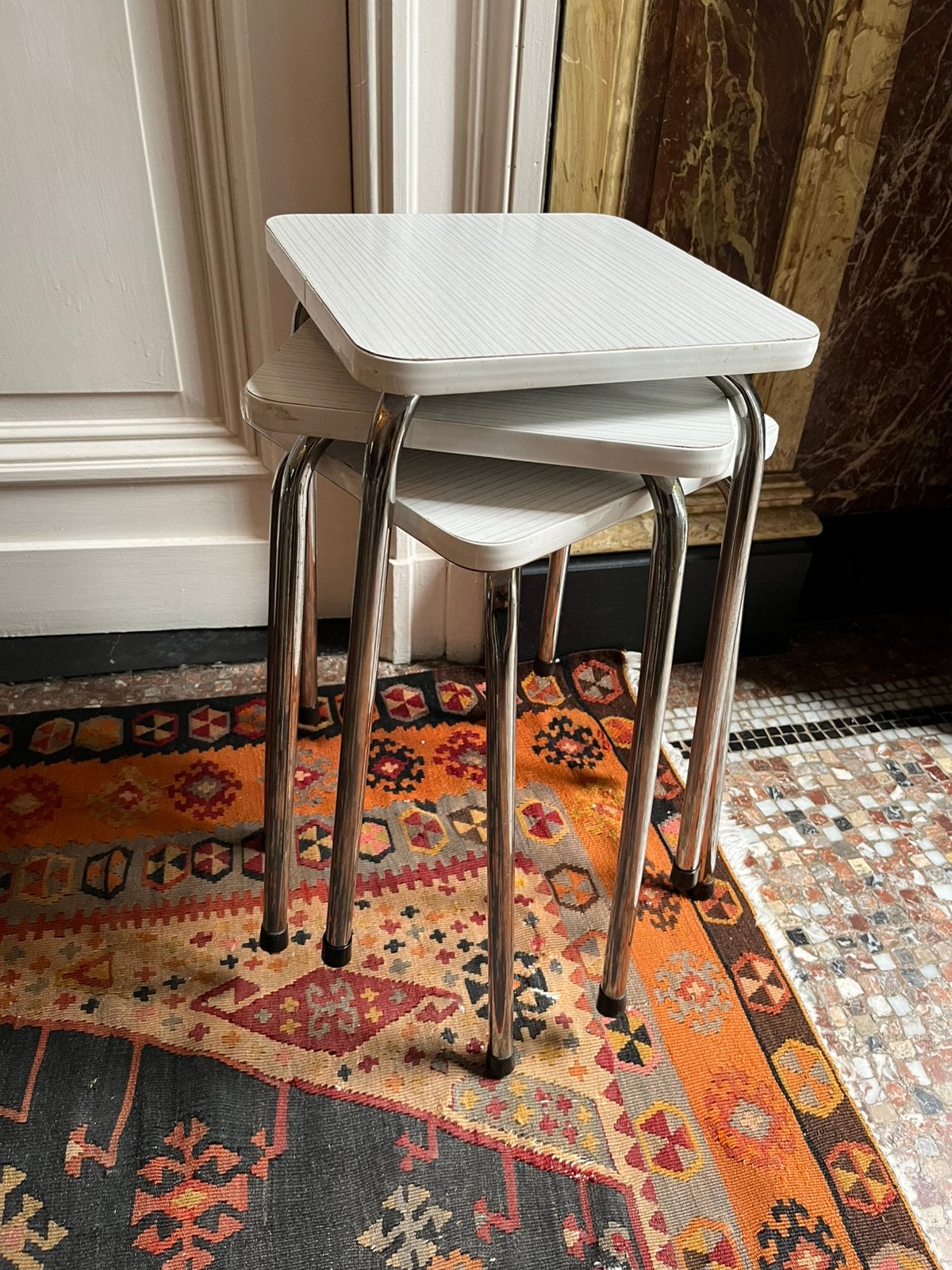 VINTAGE RETRO KRUKJE CHROOM FORMICA 3 STUKS ZGSTAAT, Ophalen of Verzenden, Zo goed als nieuw, Overige materialen