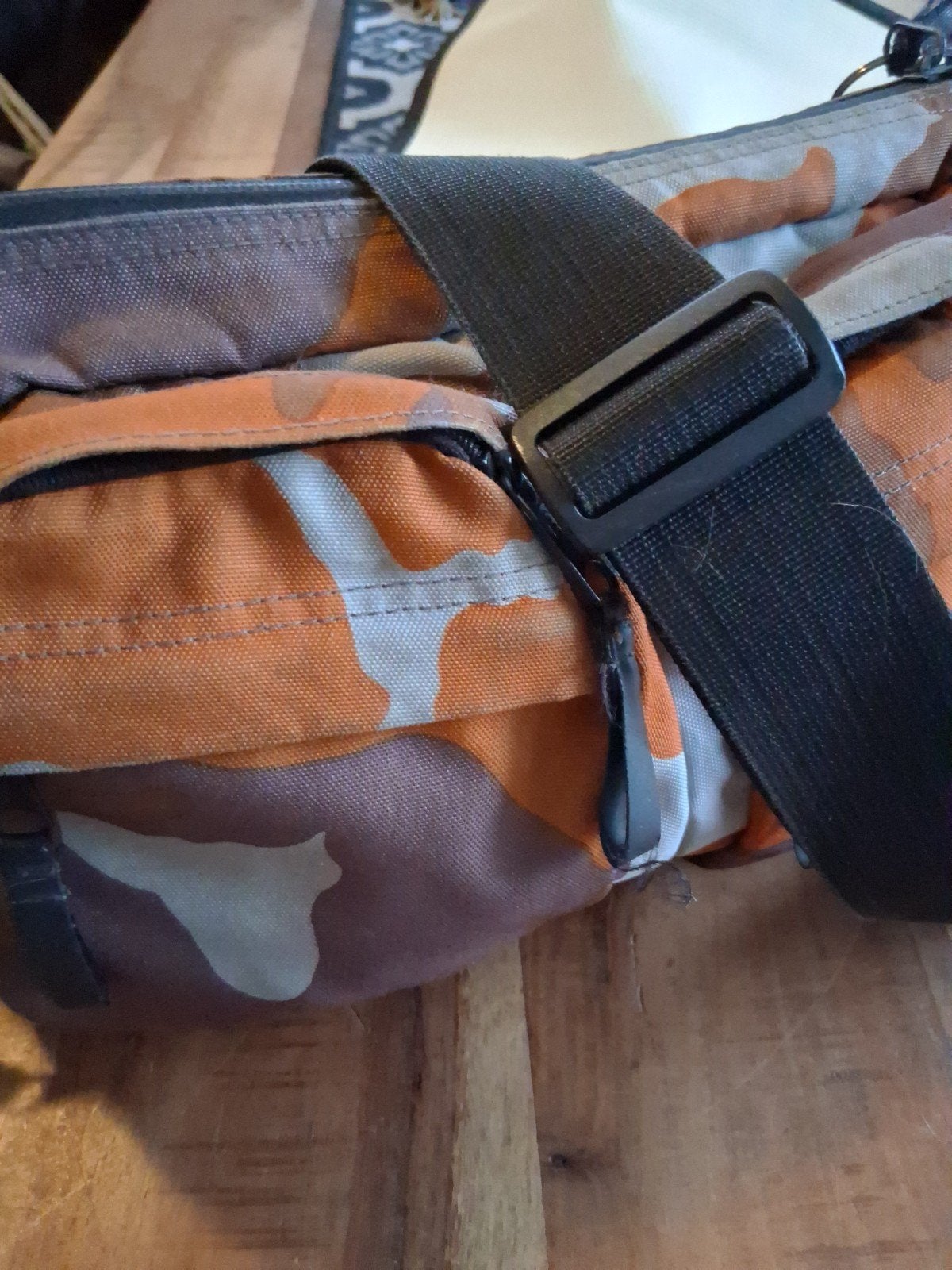 Eastpak schoudertas camouflage oranje/bruin, Ophalen of Verzenden, Gebruikt, Oranje, Overige merken