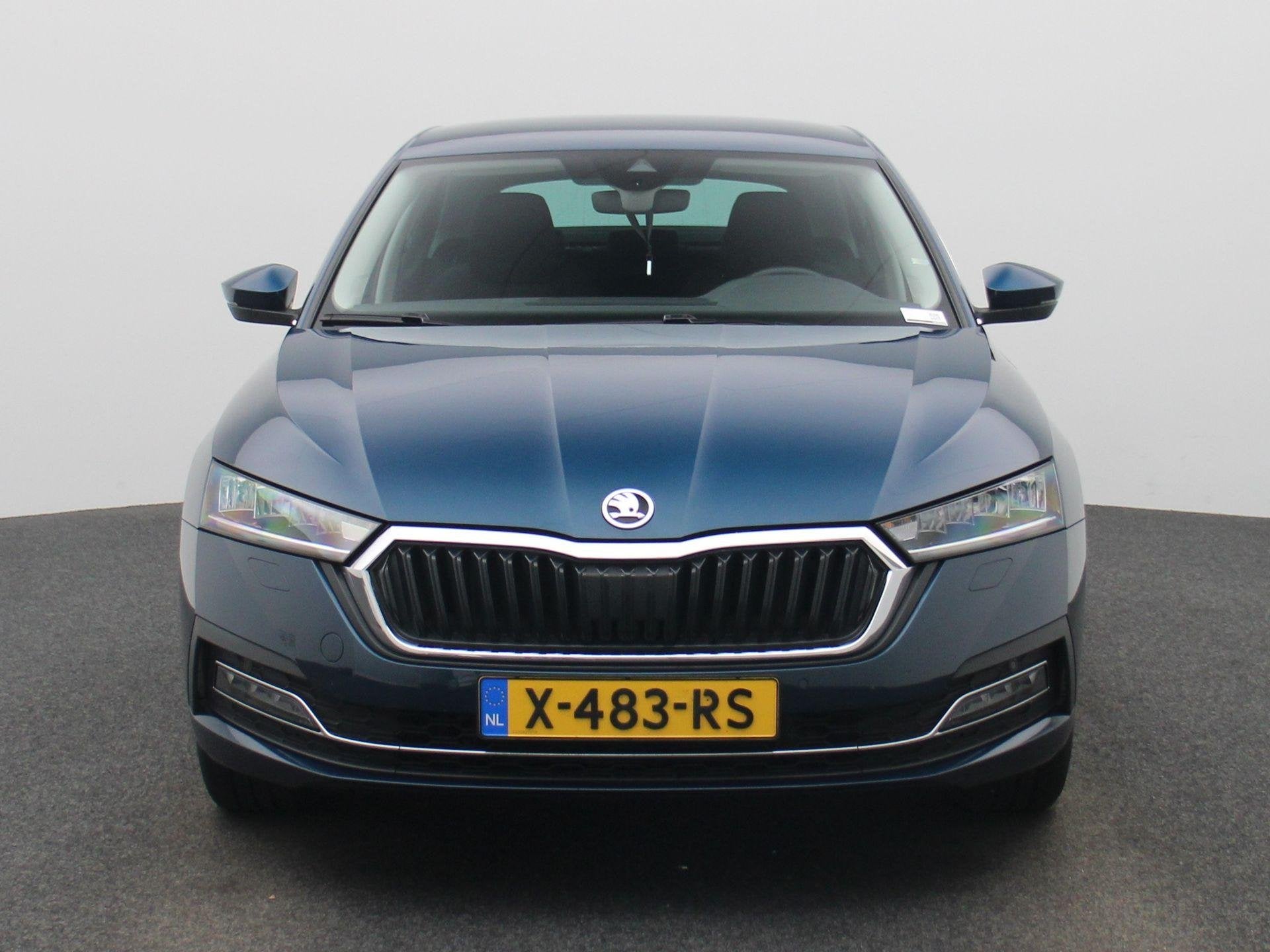 Skoda Octavia 1.0 TSI Business Edition Plus 110 PK | APPLE C, Auto's, Voorwielaandrijving, 12 maanden, Gebruikt, Blauw