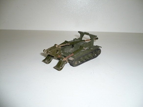 Dinky Toys made in France Char AMX Poseur de Pont Militair, Ophalen of Verzenden, Gebruikt, Overige typen, Dinky Toys