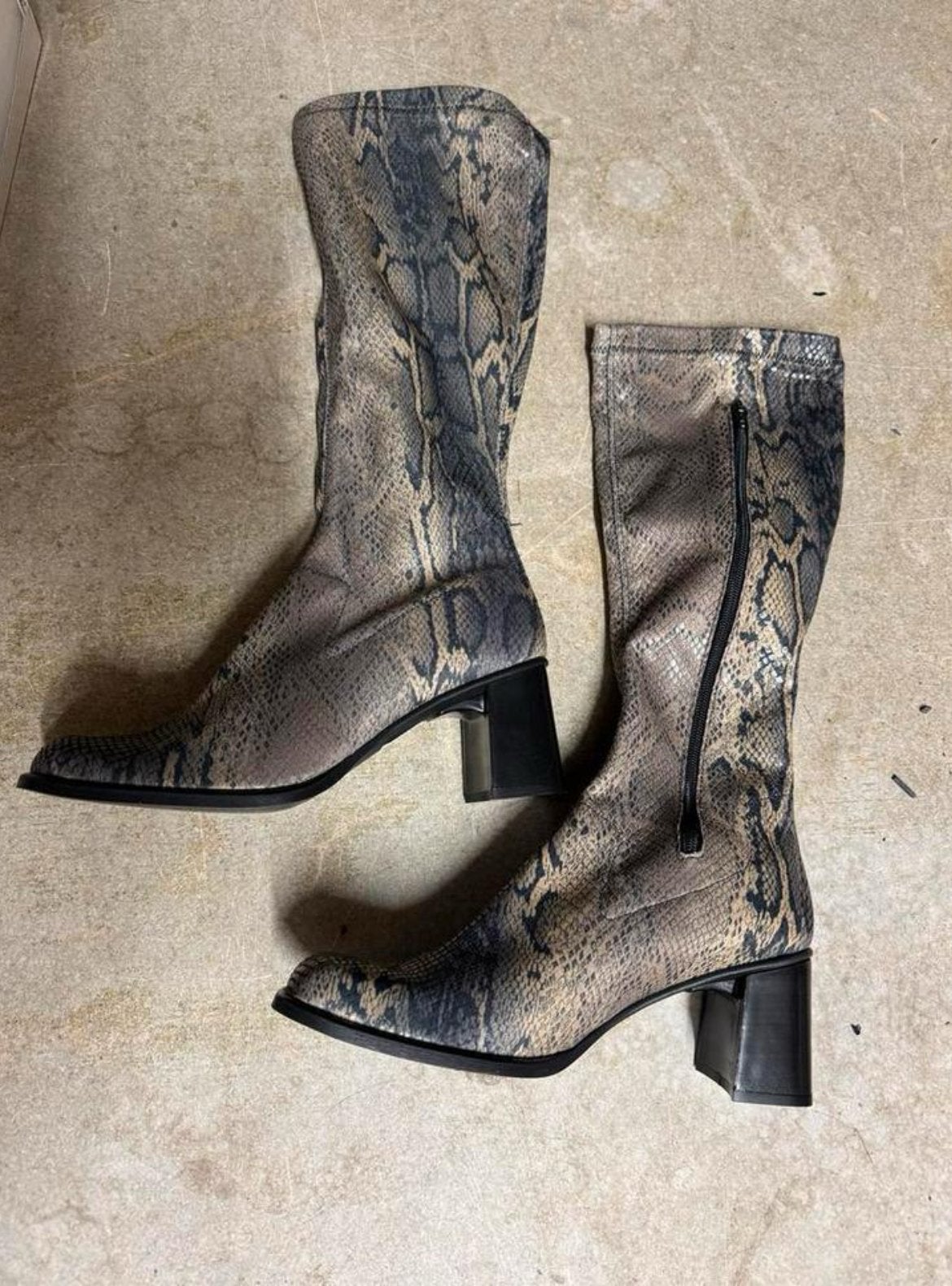 Nieuw Slangenprint laarzen, maat 39, Made in Italy, Kleding | Dames, Bruin, Lage of Enkellaarzen, Nieuw, Ophalen of Verzenden