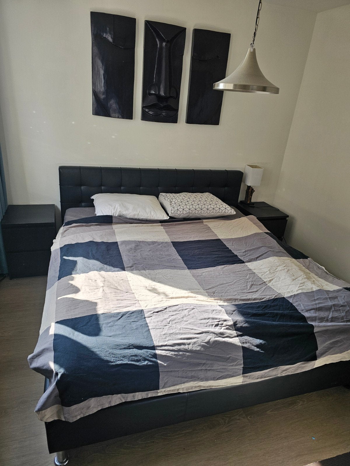 Kingsize bed met lattenbodem, incl. 2 matrassen 90x200, Ophalen, Overige materialen, Gebruikt, Zwart
