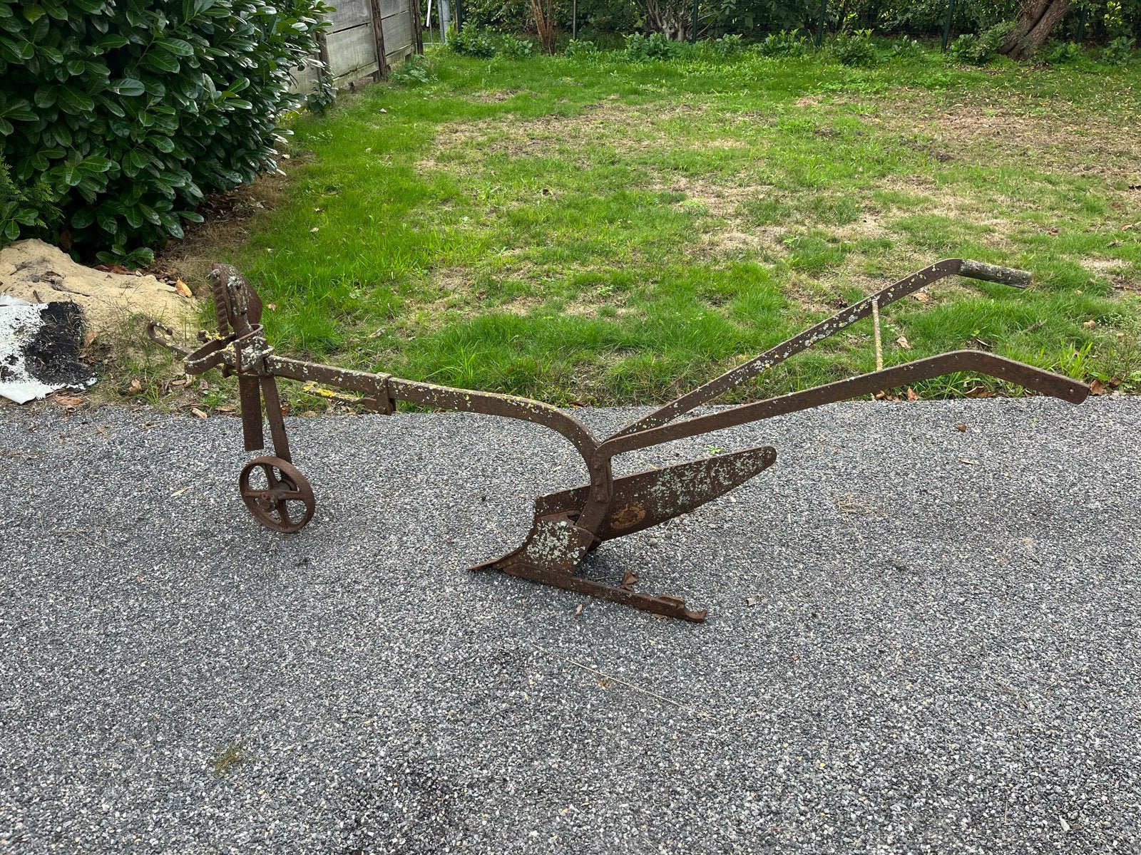 Antieke ploeg - Decoratief tuinstuk, Antiek en Kunst, Ophalen