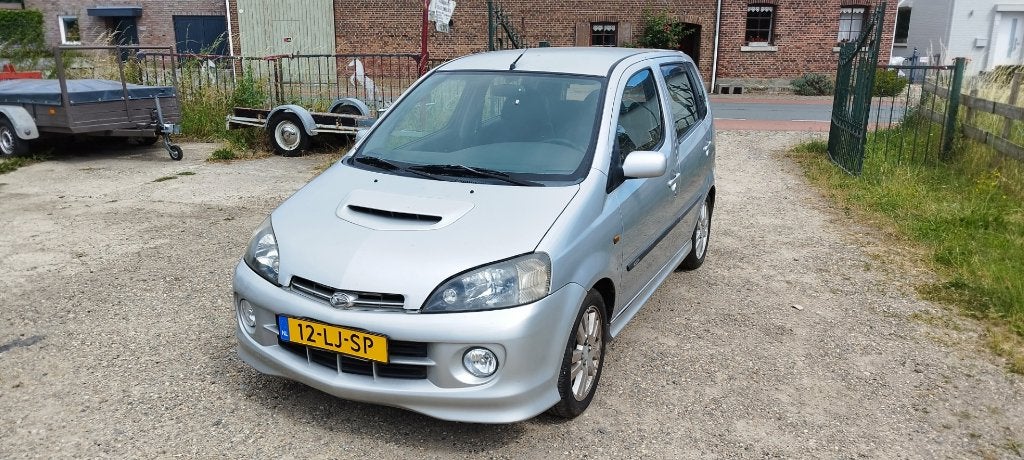 Daihatsu YRV 1.3 Turbo Automaat 2003 Grijs, Auto's, Daihatsu, Stof, 4 cilinders, 129 pk, 1000 kg