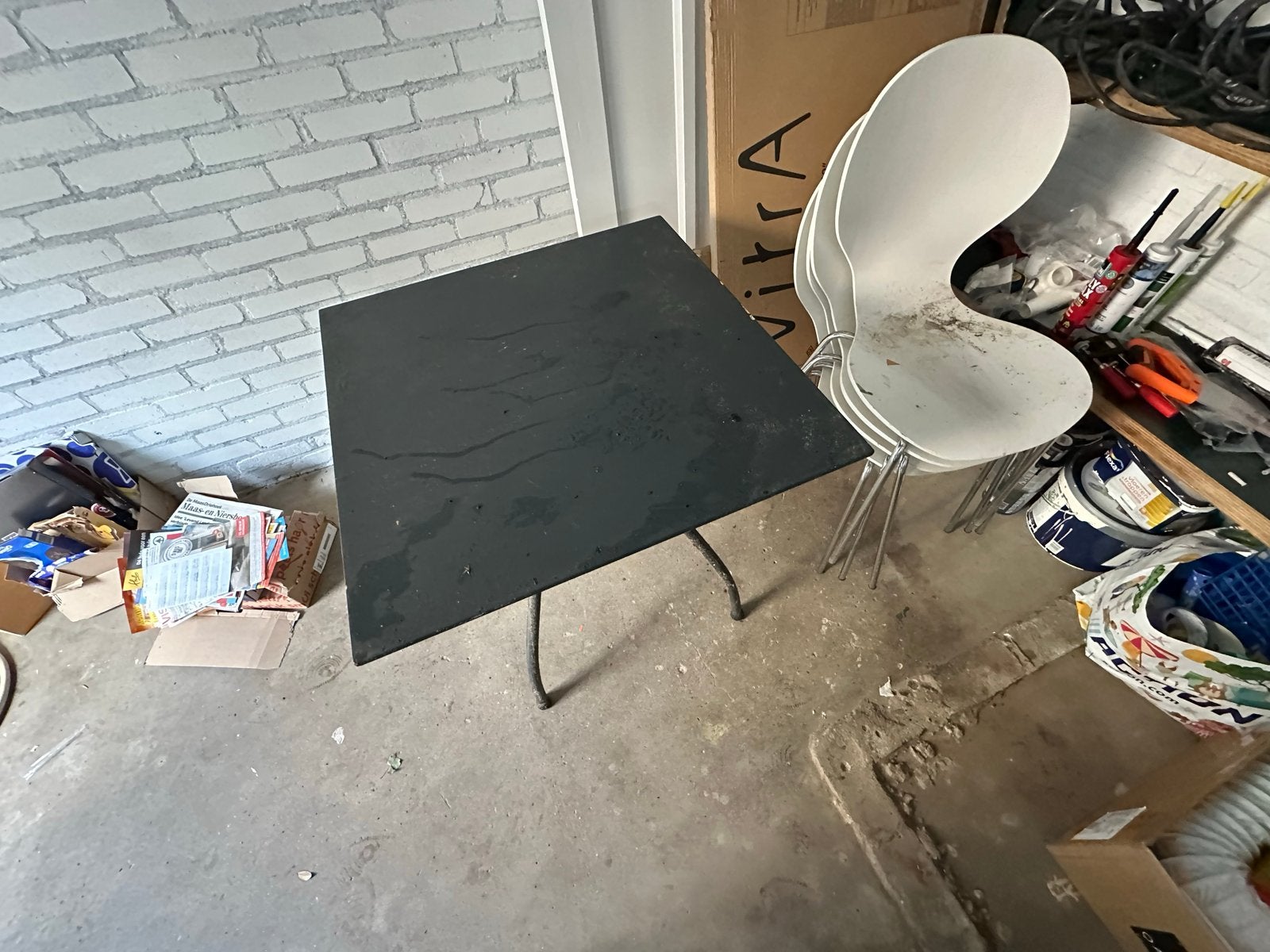 Zwarte vierkante tafel met metalen poten + 4 stoelen, Ophalen, 50 – 75, Gebruikt, Vierkant