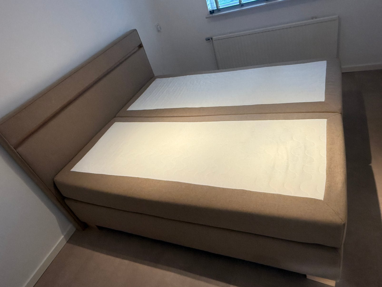 Tweepersoonsbed Swiss sense 180/200, Huis en Inrichting, Slaapkamer | Boxsprings, Ophalen of Verzenden, Zo goed als nieuw, Tweepersoons