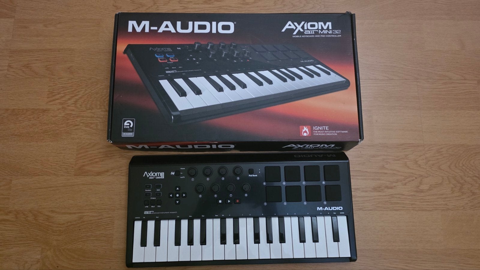 Keyboard M-Audio Axiom AIR Mini 32 MIDI, Overige aantallen, Zo goed als nieuw, Midi-aansluiting, Ophalen