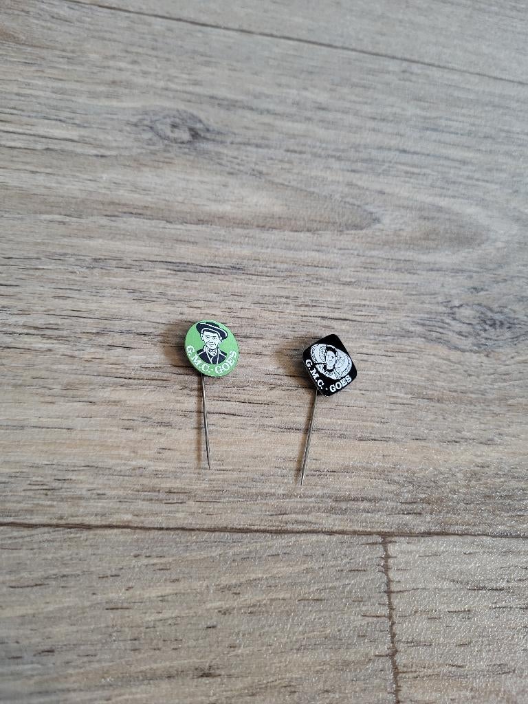 2x Pins Speldjes GMC Goese Middenstands Centrale Zeeland, Ophalen of Verzenden, Zo goed als nieuw