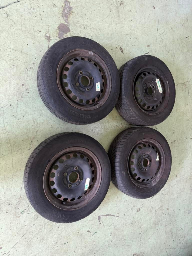 Smart forfour 454 stalen velgen met banden, Ophalen, Gebruikt