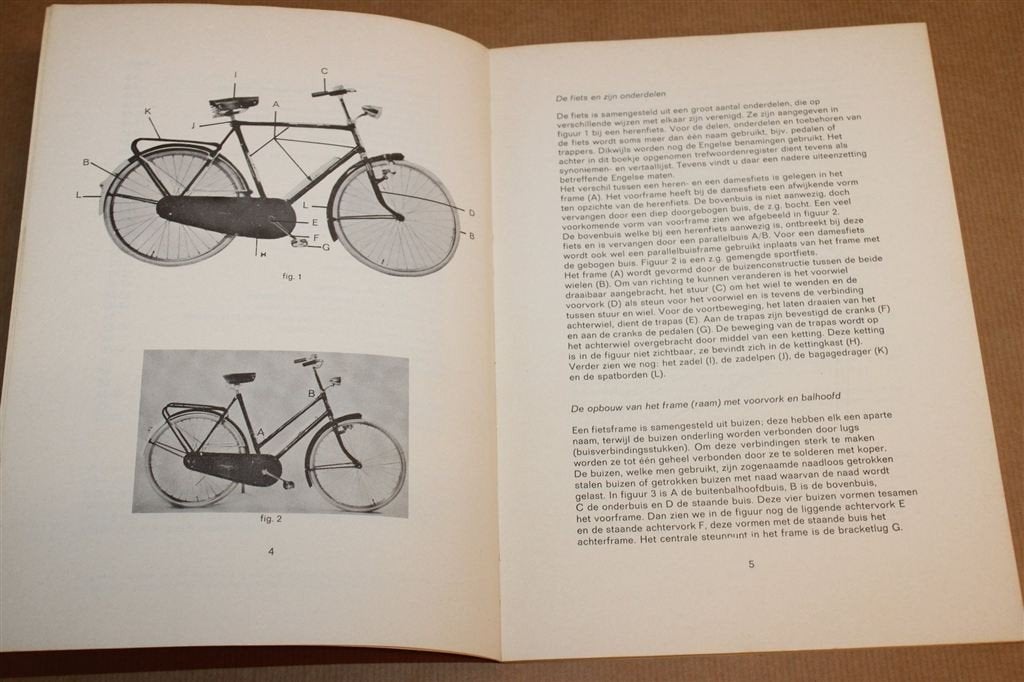 Fietsverzorging — Onderhoud en Reparatie 1974, Vintage, Boeken, Ophalen of Verzenden, Gelezen, Overige onderwerpen