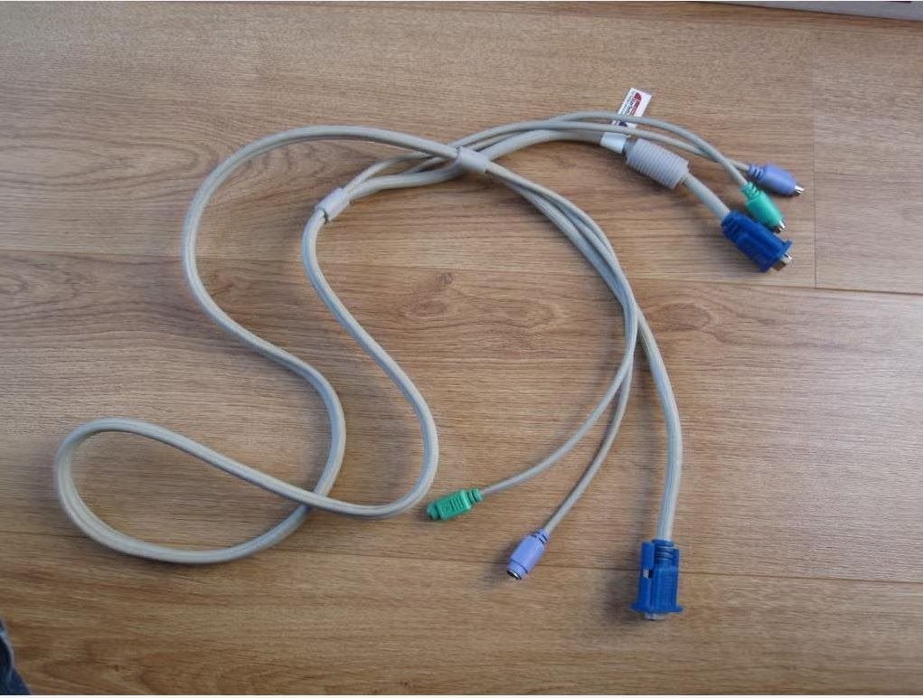Verlengkabel voor VGA monitor met PS2 aansluiting voor muis, Ophalen of Verzenden, Zo goed als nieuw, Overige typen, Overige resoluties