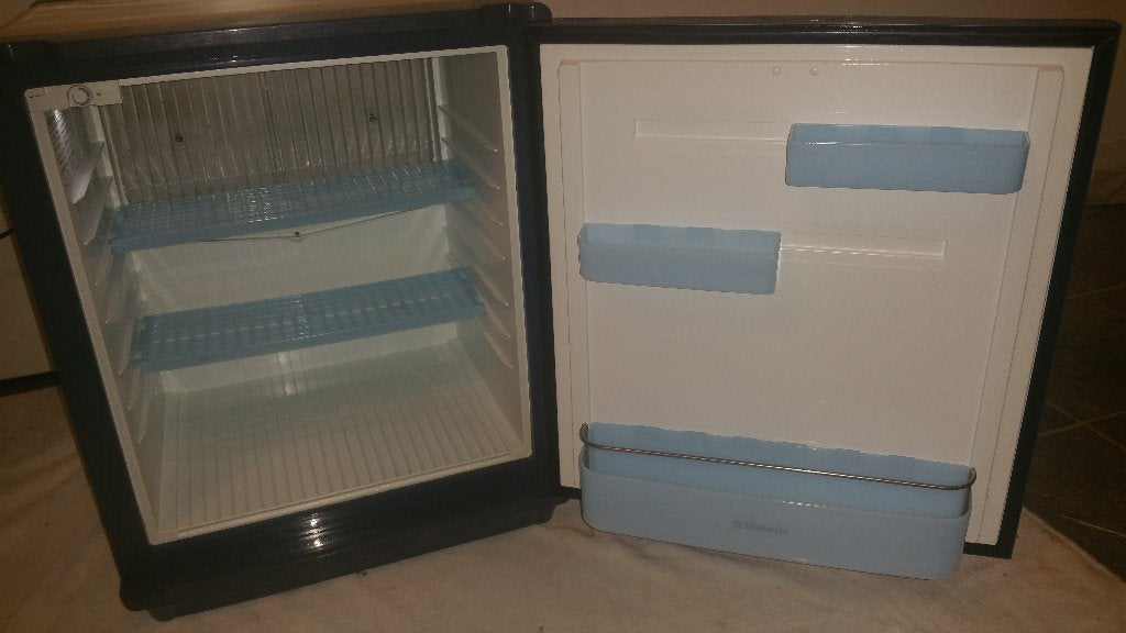 Mooie Dometic Mini Absorptie koelkast werkt uitstekend, Ophalen, Zonder vriesvak, Minder dan 85 cm, Energieklasse A of zuiniger