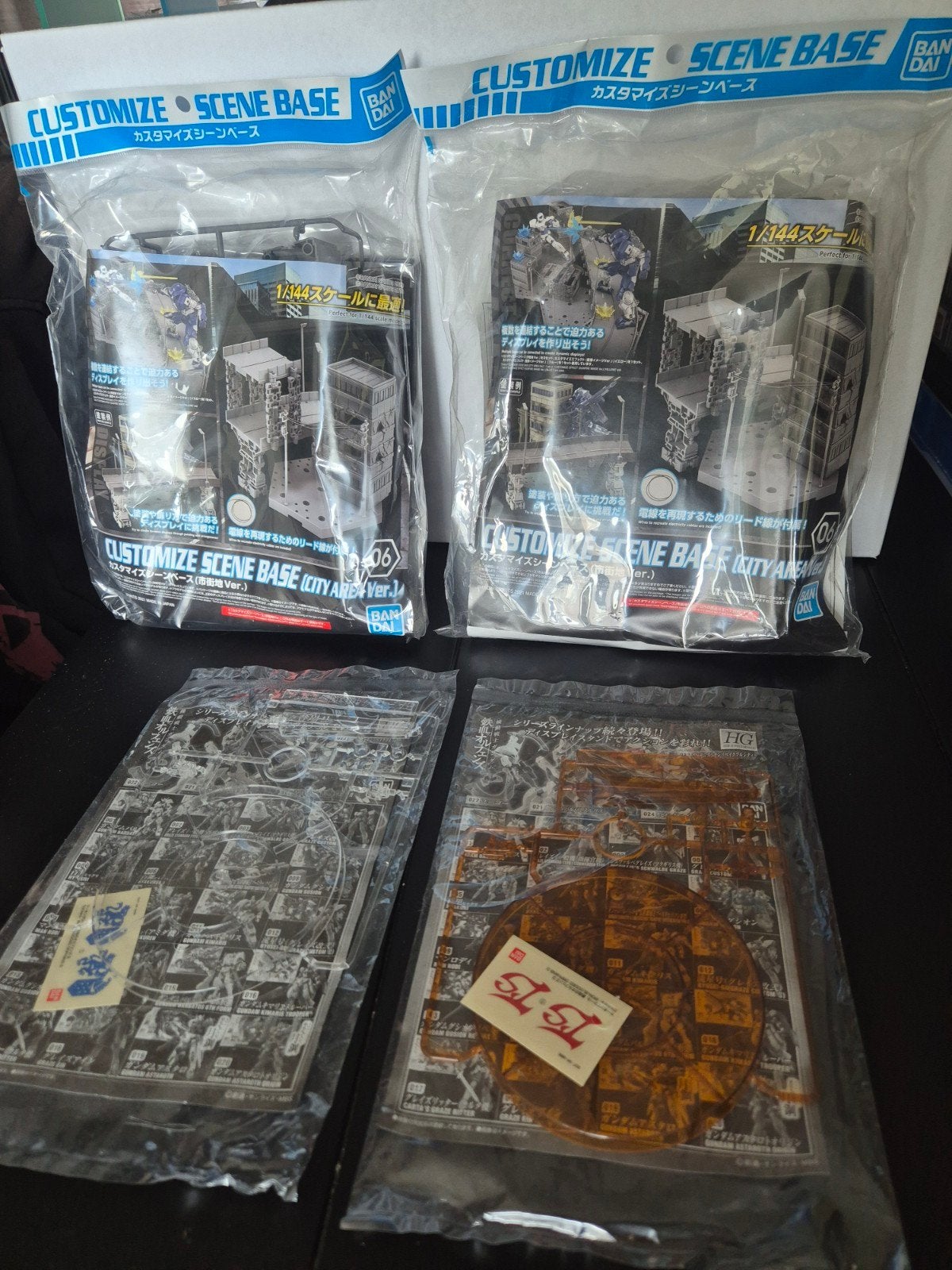 Gunpla IBO actionbase en 30mm base, Ophalen of Verzenden, Nieuw