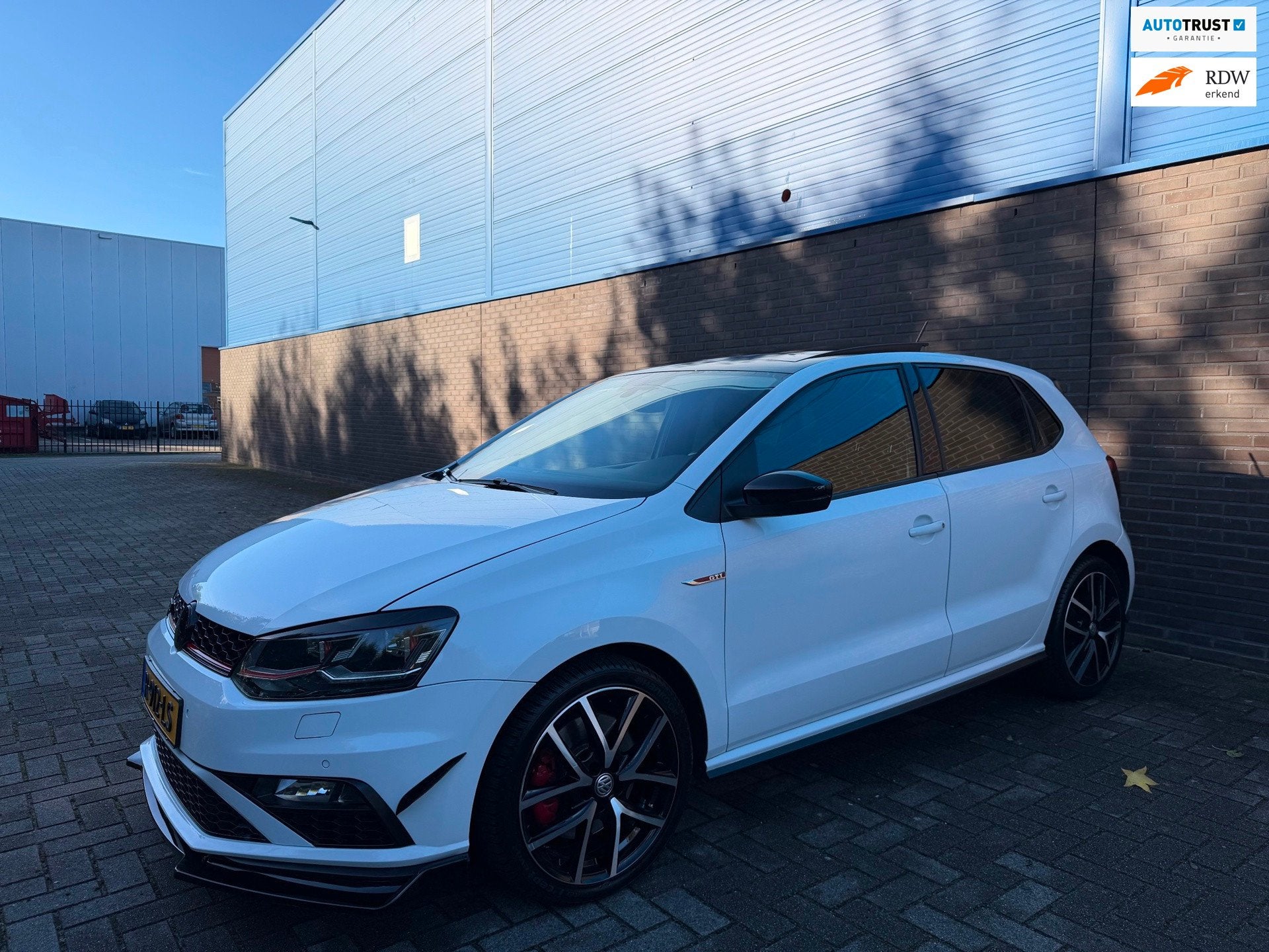 Volkswagen Polo 1.8 TSI GTI | Milltek | Pano | Stoelverwarmi, Auto's, Dealer onderhouden, Gebruikt, Euro 6, Wit