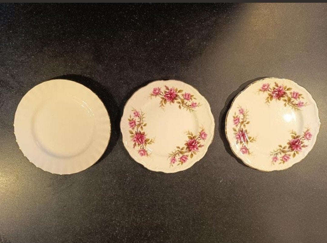 Royal Albert Bone China borden - Romance & Val D'or, Ophalen of Verzenden