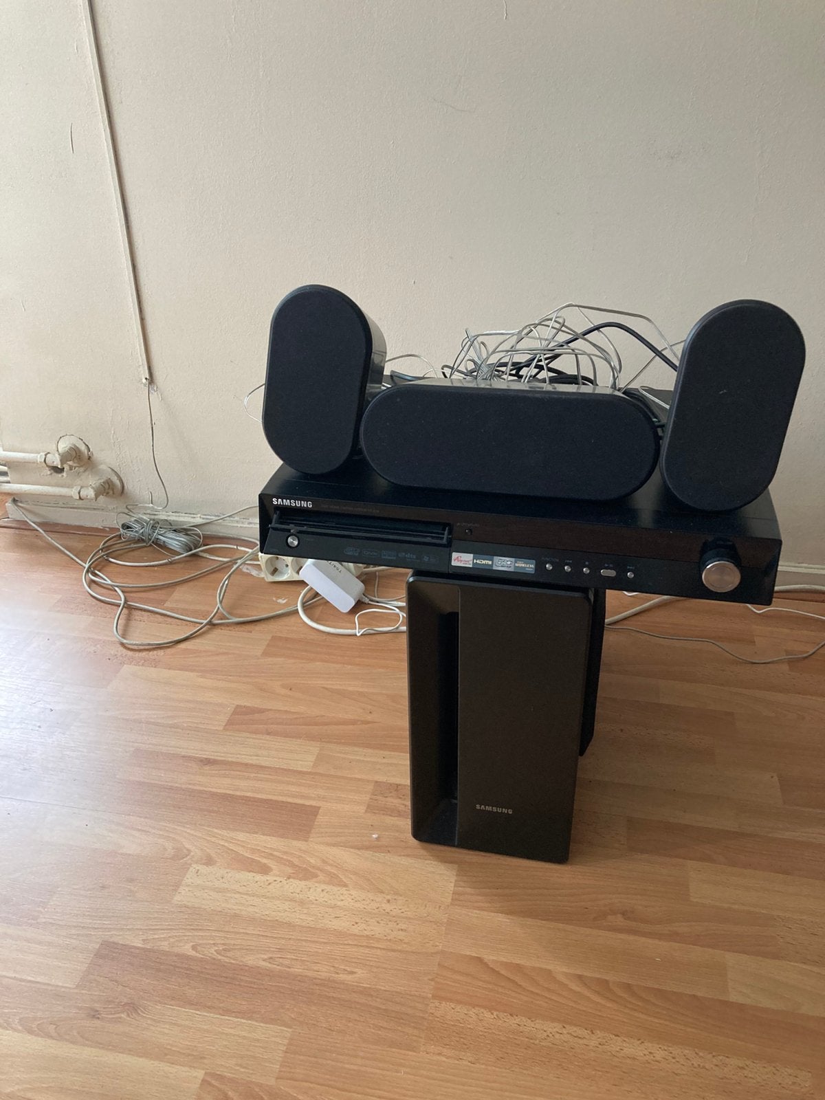Samsung Home Cinemaset in nieuw staat, Audio, Tv en Foto, Home Cinema-sets, Soundbar, Blu-ray-speler, 70 watt of meer, Zo goed als nieuw