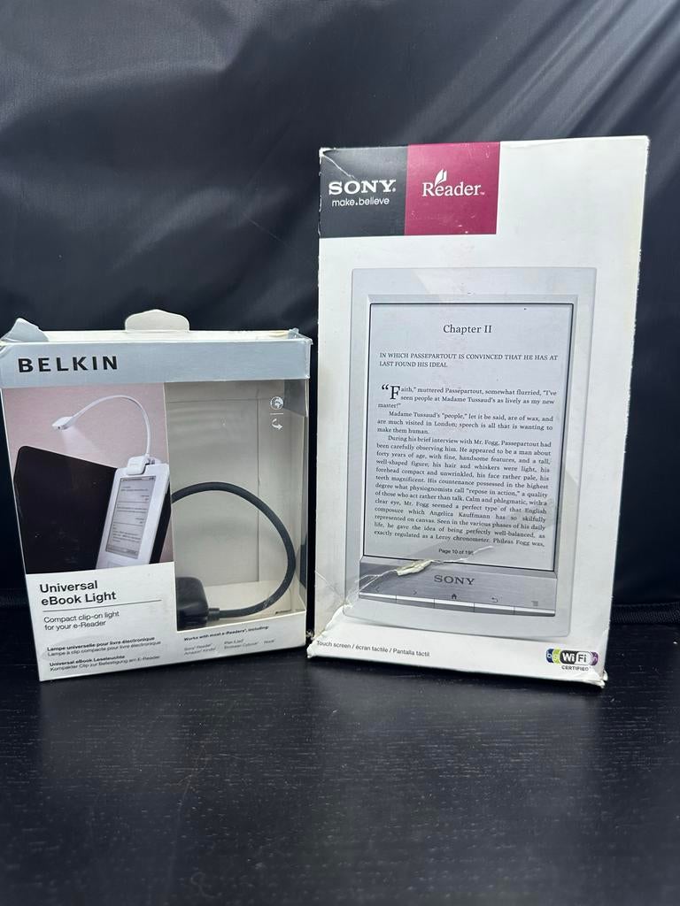 Sony Reader prs-T1 wit + Belkin eBook lamp – 64 boeken incl, Computers en Software, E-readers, S, W, Ophalen of Verzenden, Zo goed als nieuw