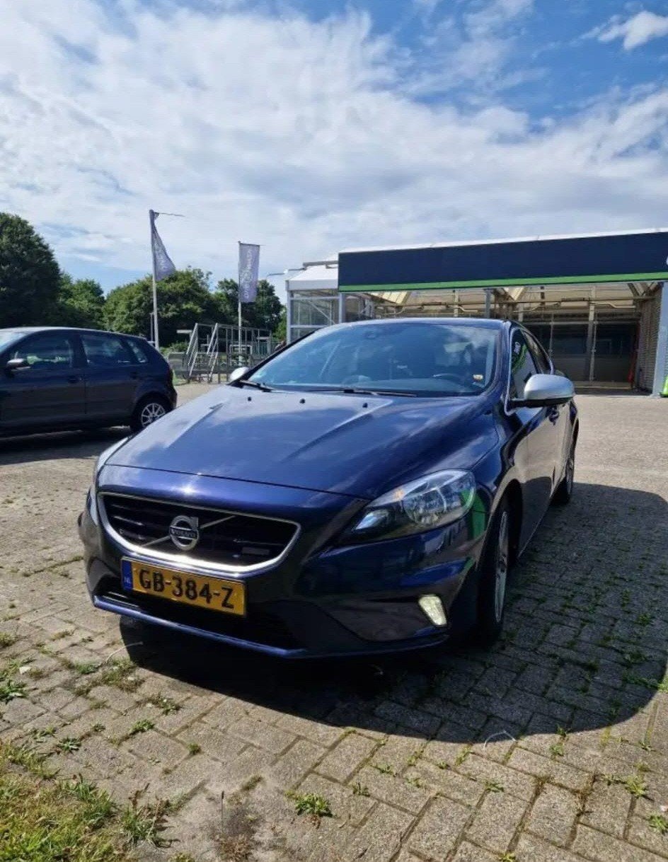 Volvo V40 1.6 D2 115PK 2015 Blauw, Auto's, Voorwielaandrijving, 4 cilinders, Blauw, Origineel Nederlands
