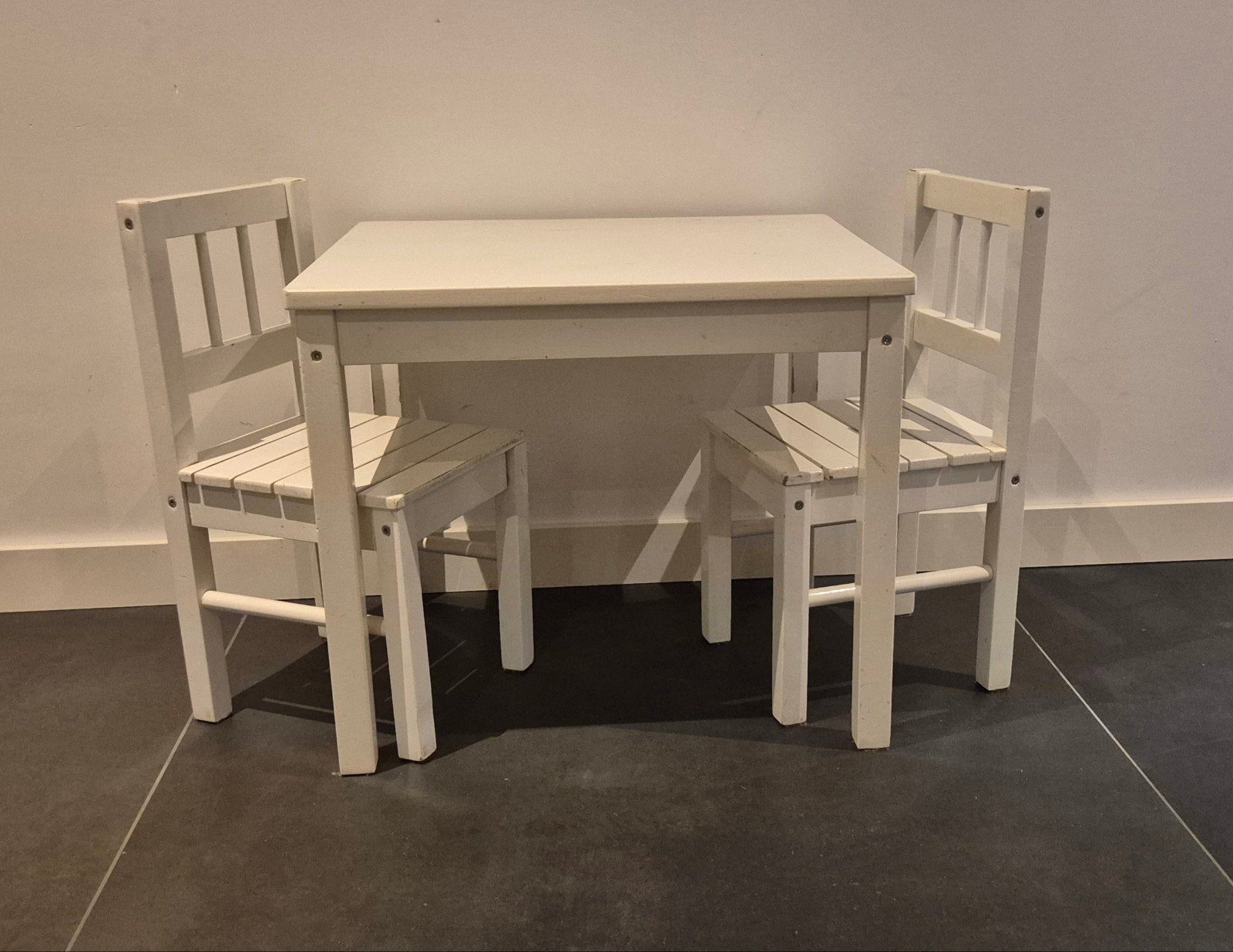 Ikea kinderzitje: tafeltje met 2 stoeltjes, Ophalen, Gebruikt, Tafel(s) en Stoel(en)
