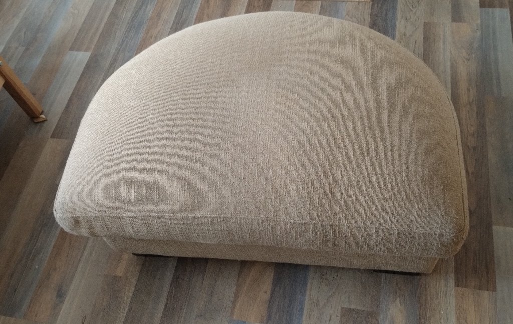 Voetenbank, halfrond, Ophalen, Hout, 50 tot 75 cm, Zo goed als nieuw